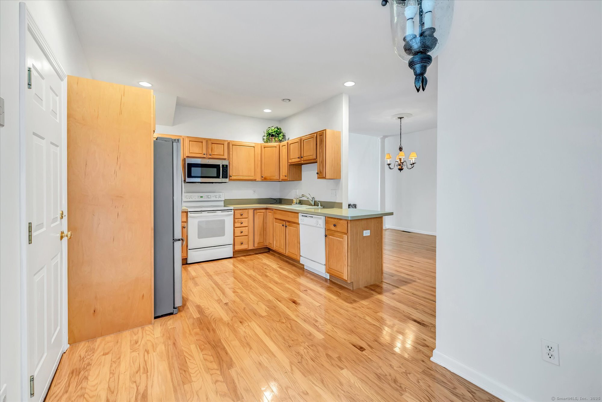 244 Summerfield Gardens 244