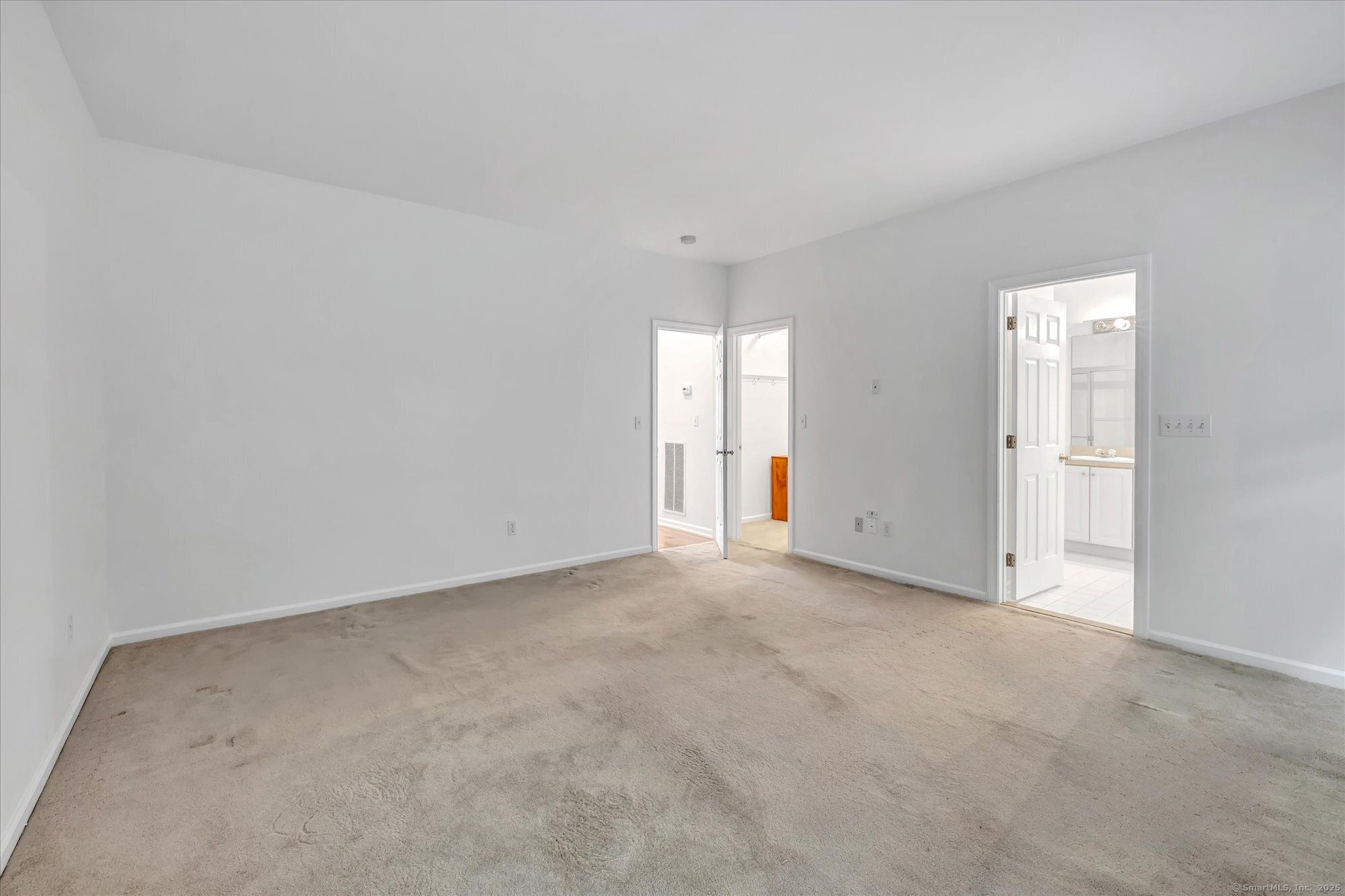 244 Summerfield Gardens 244