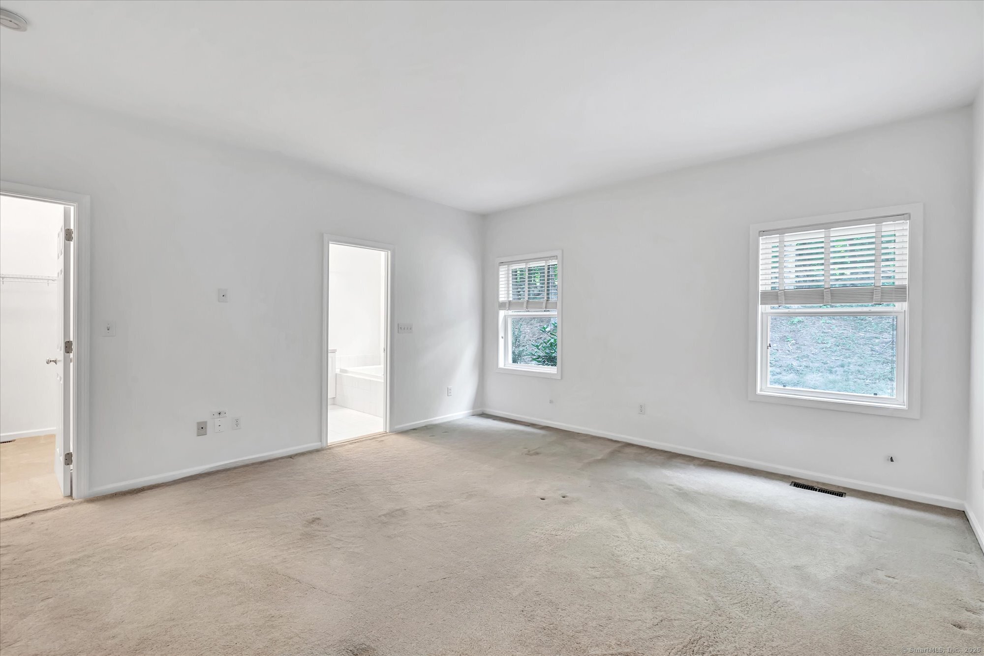 244 Summerfield Gardens 244