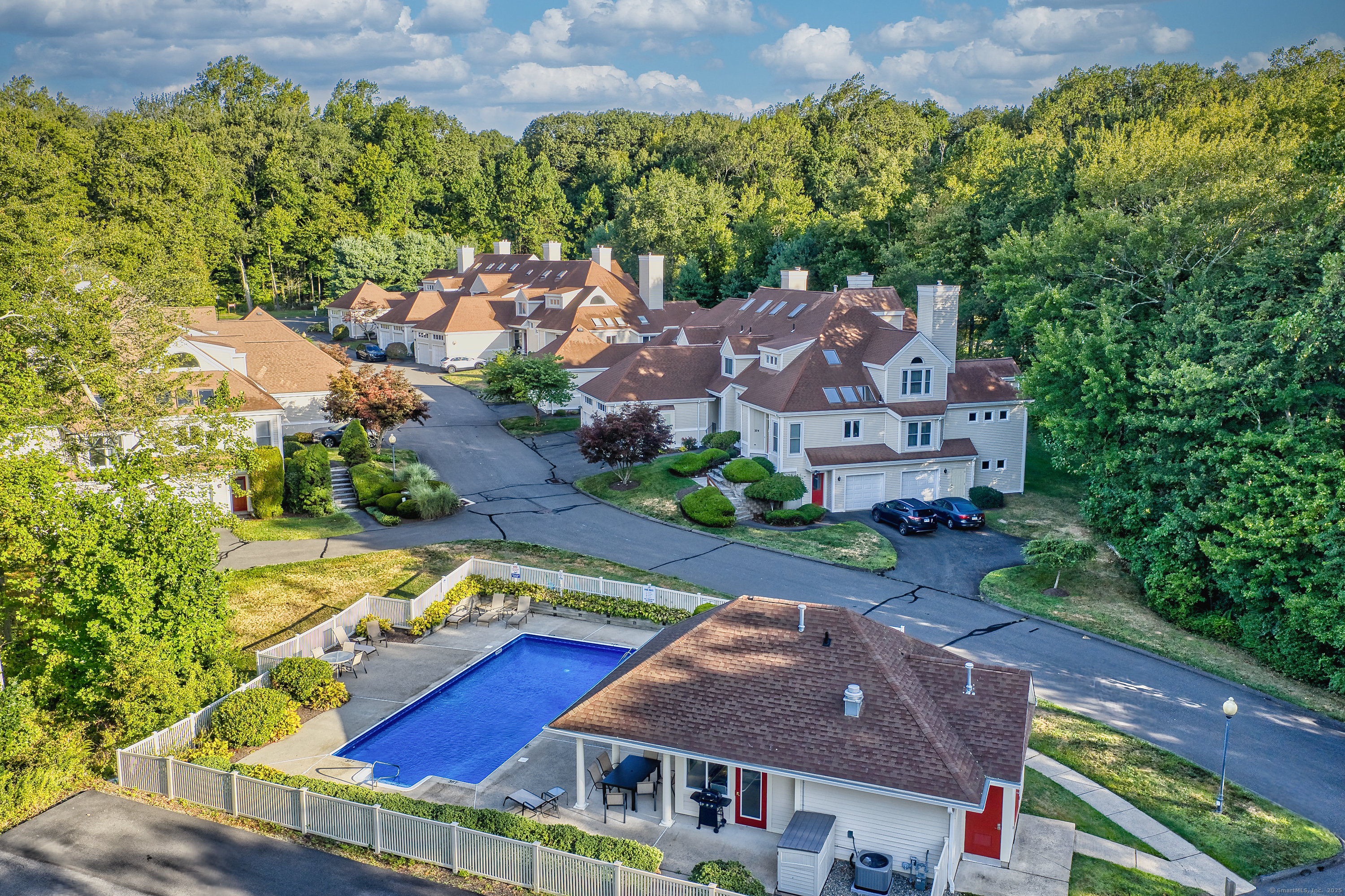 244 Summerfield Gardens 244