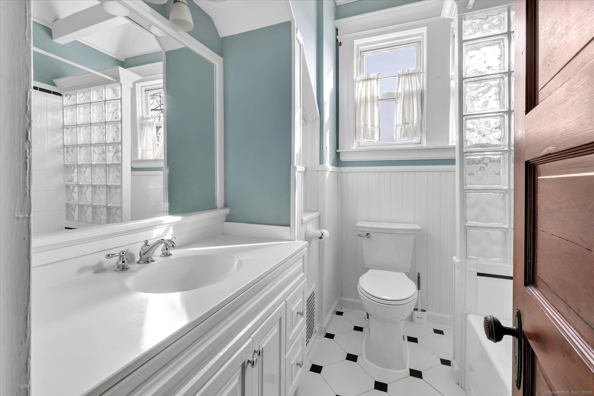 1250 Huntington Road