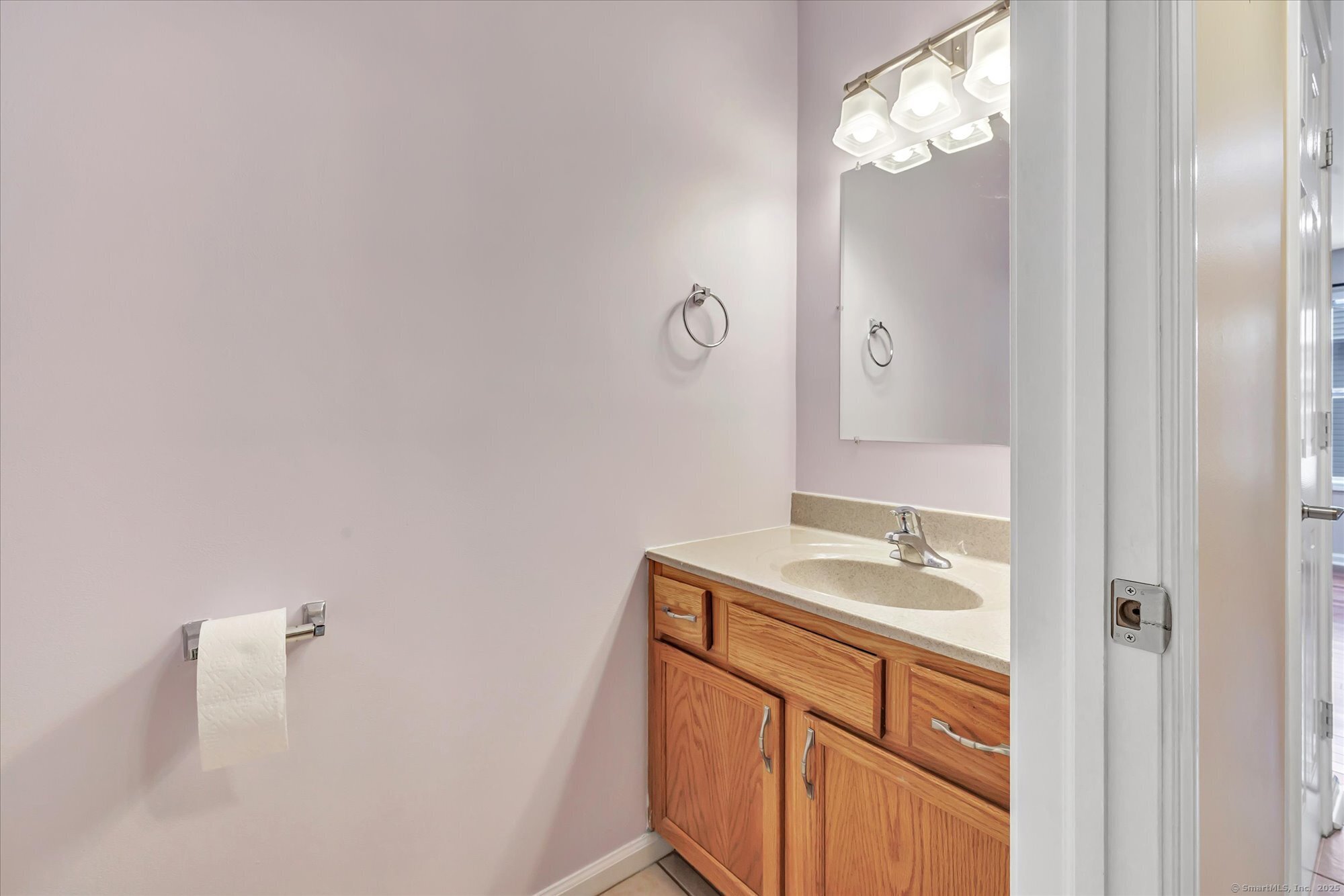 5 Rockland Road APT A8