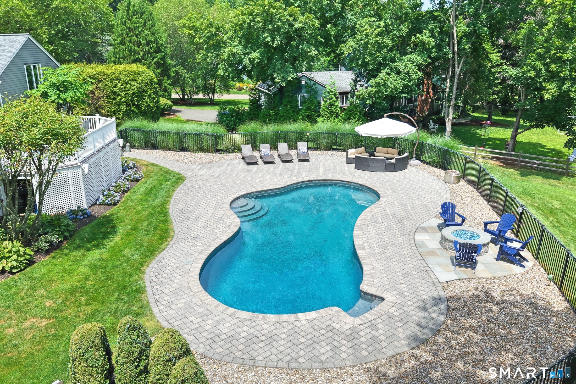 10 Doe Hollow Drive