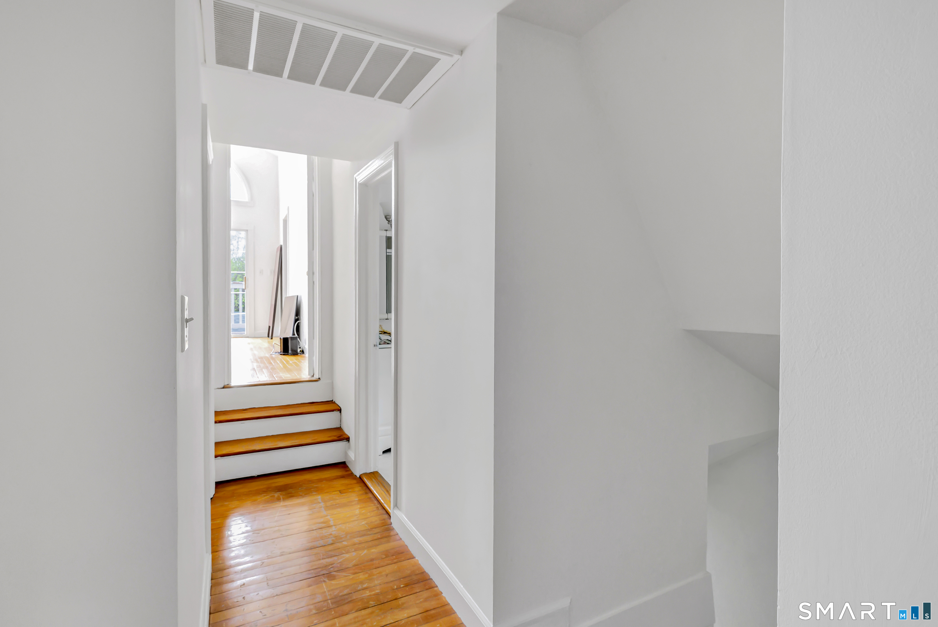 12 Sunset Avenue