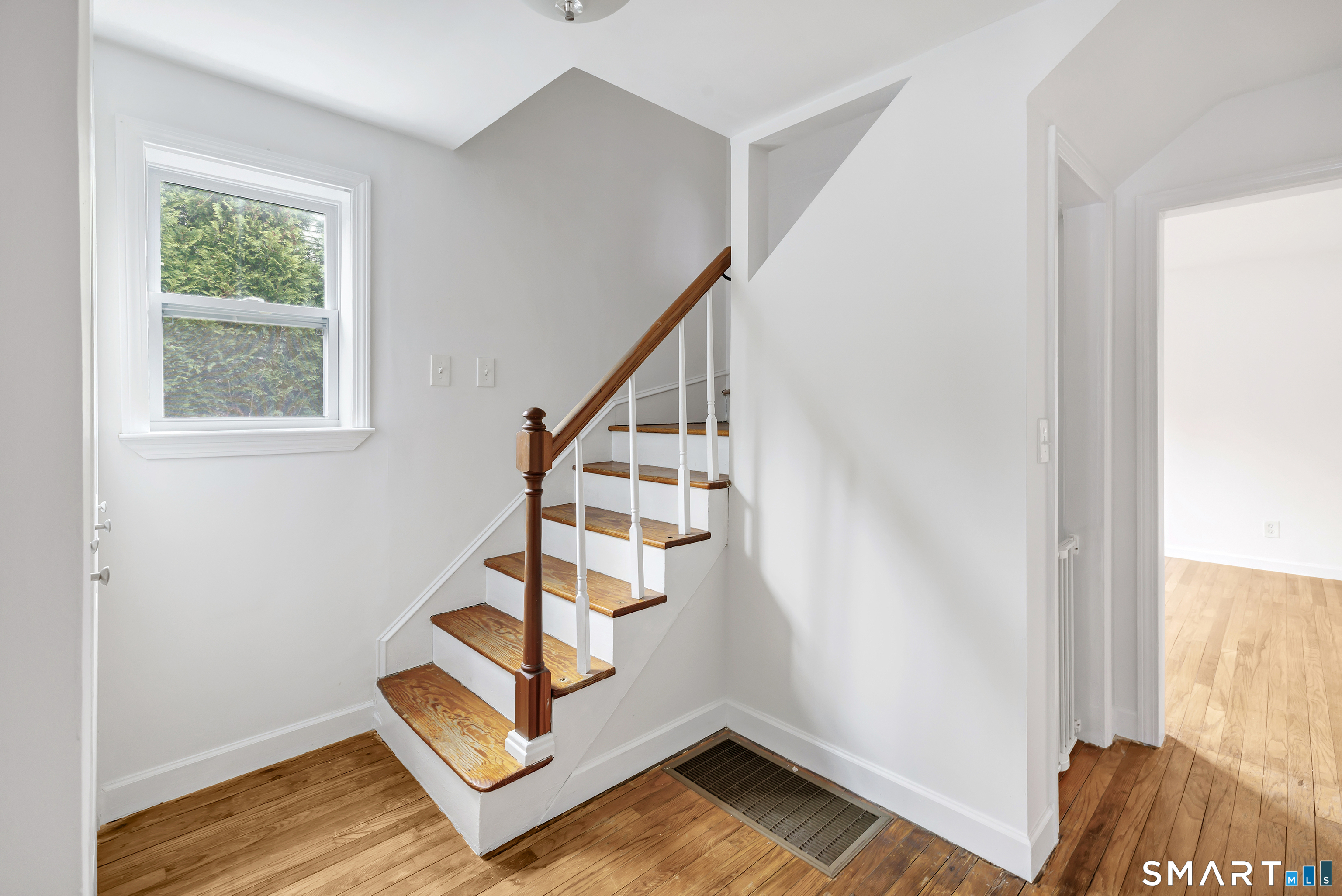 12 Sunset Avenue