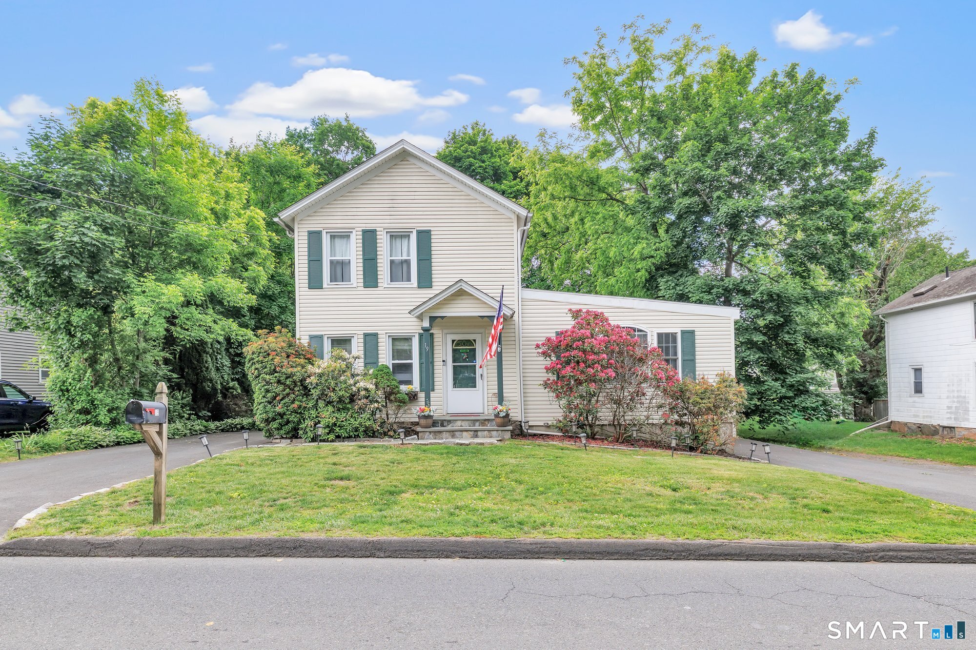 19 Hickok Avenue