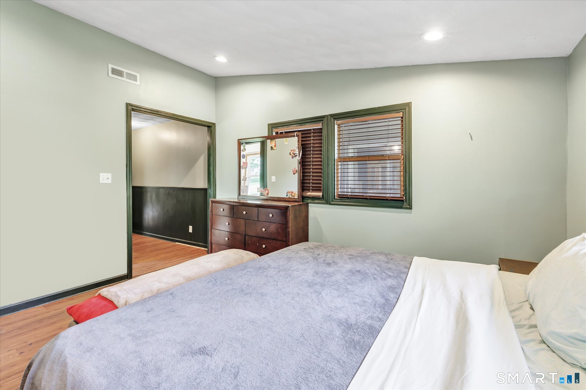 12 Crestwood Road