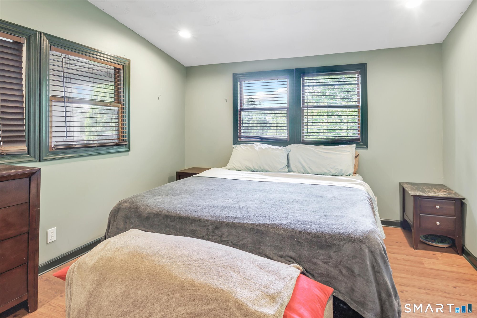 12 Crestwood Road