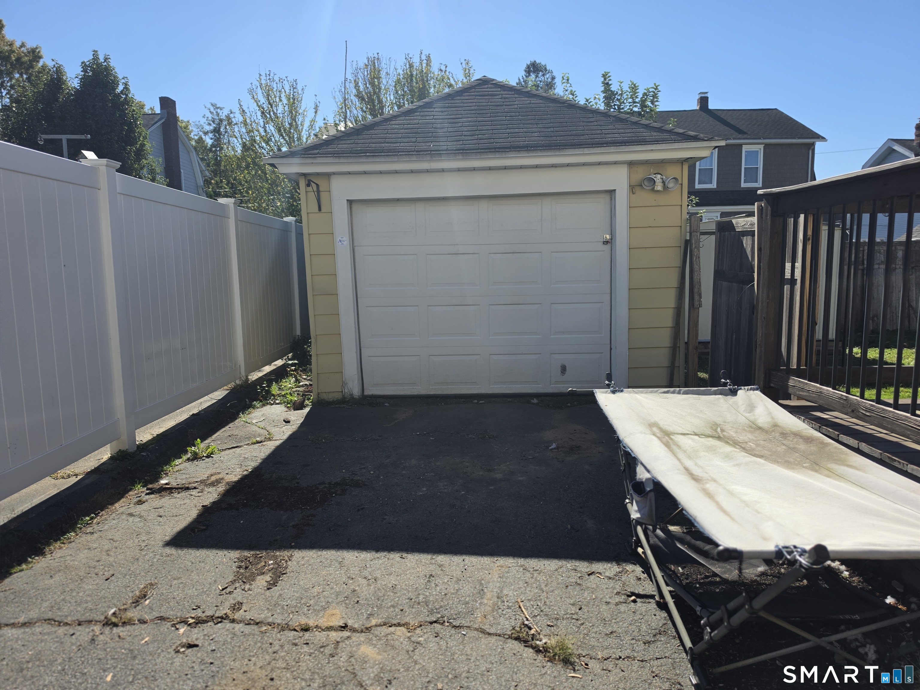 437 Woodstock Avenue