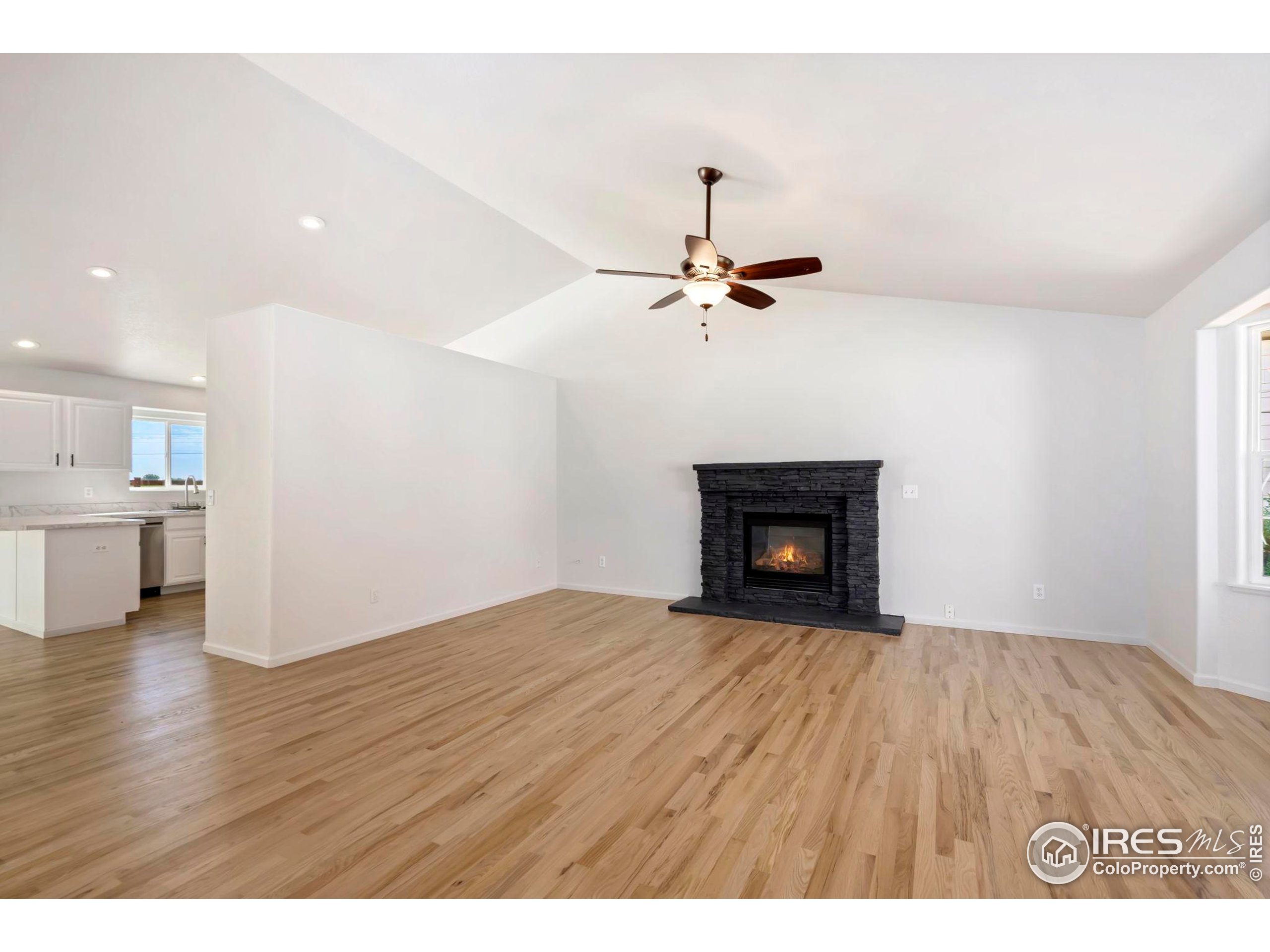 312 Whitney Bay Bay