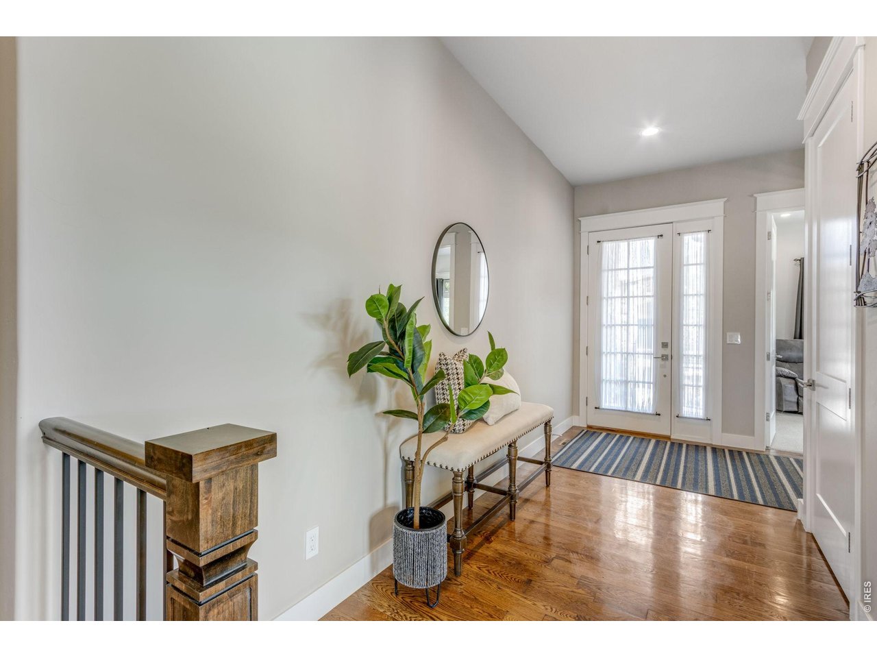 2006 Vineyard Dr