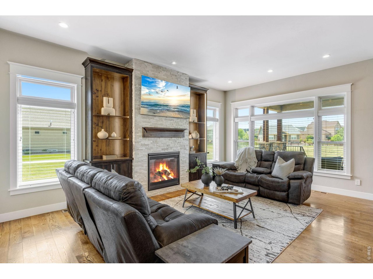2006 Vineyard Dr