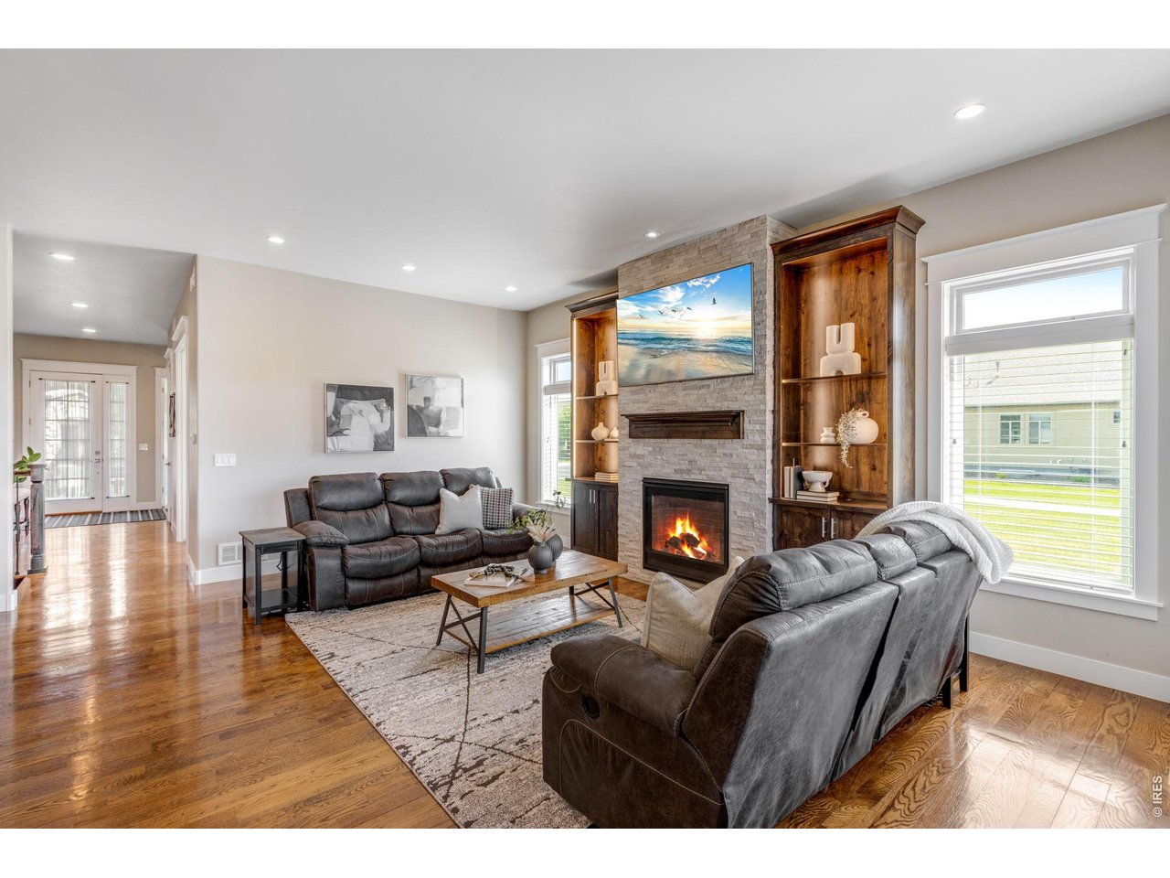 2006 Vineyard Dr