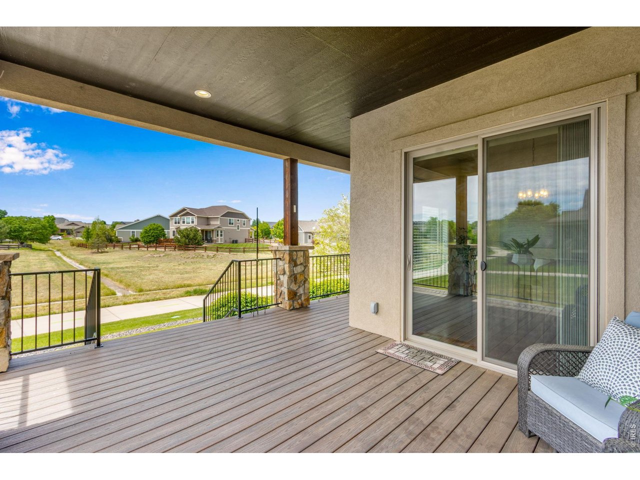 2006 Vineyard Dr