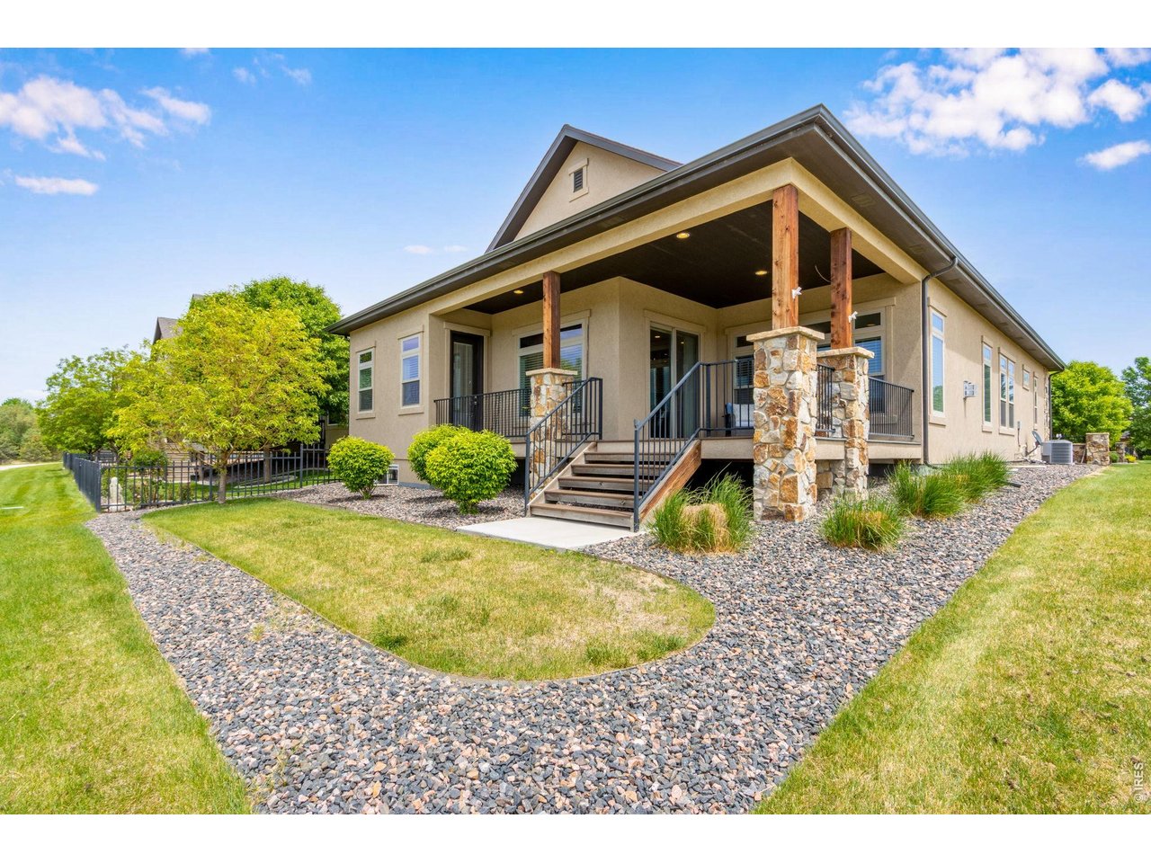 2006 Vineyard Dr