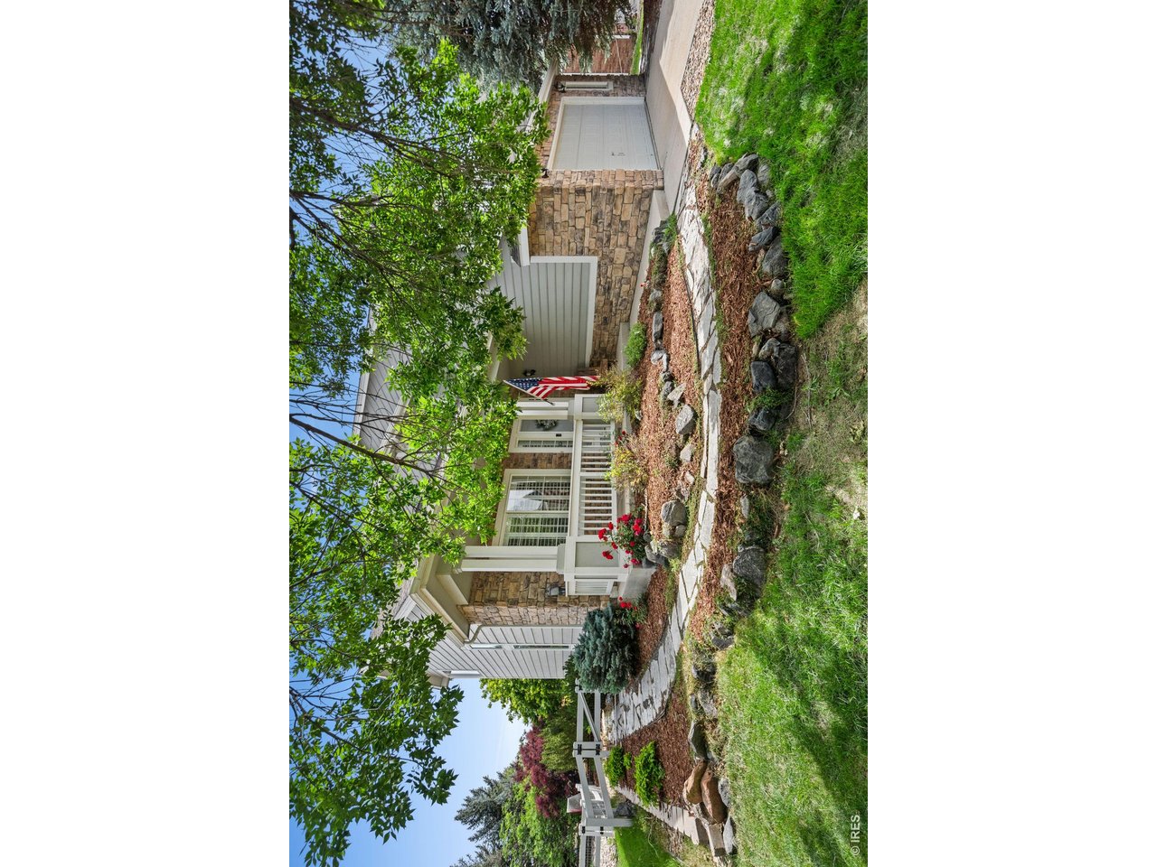 114 Whitney Ct
