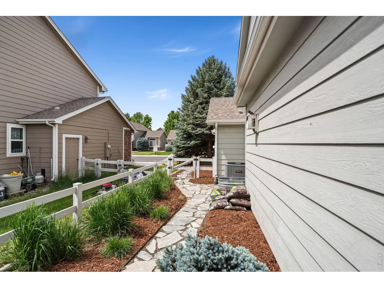 114 Whitney Ct