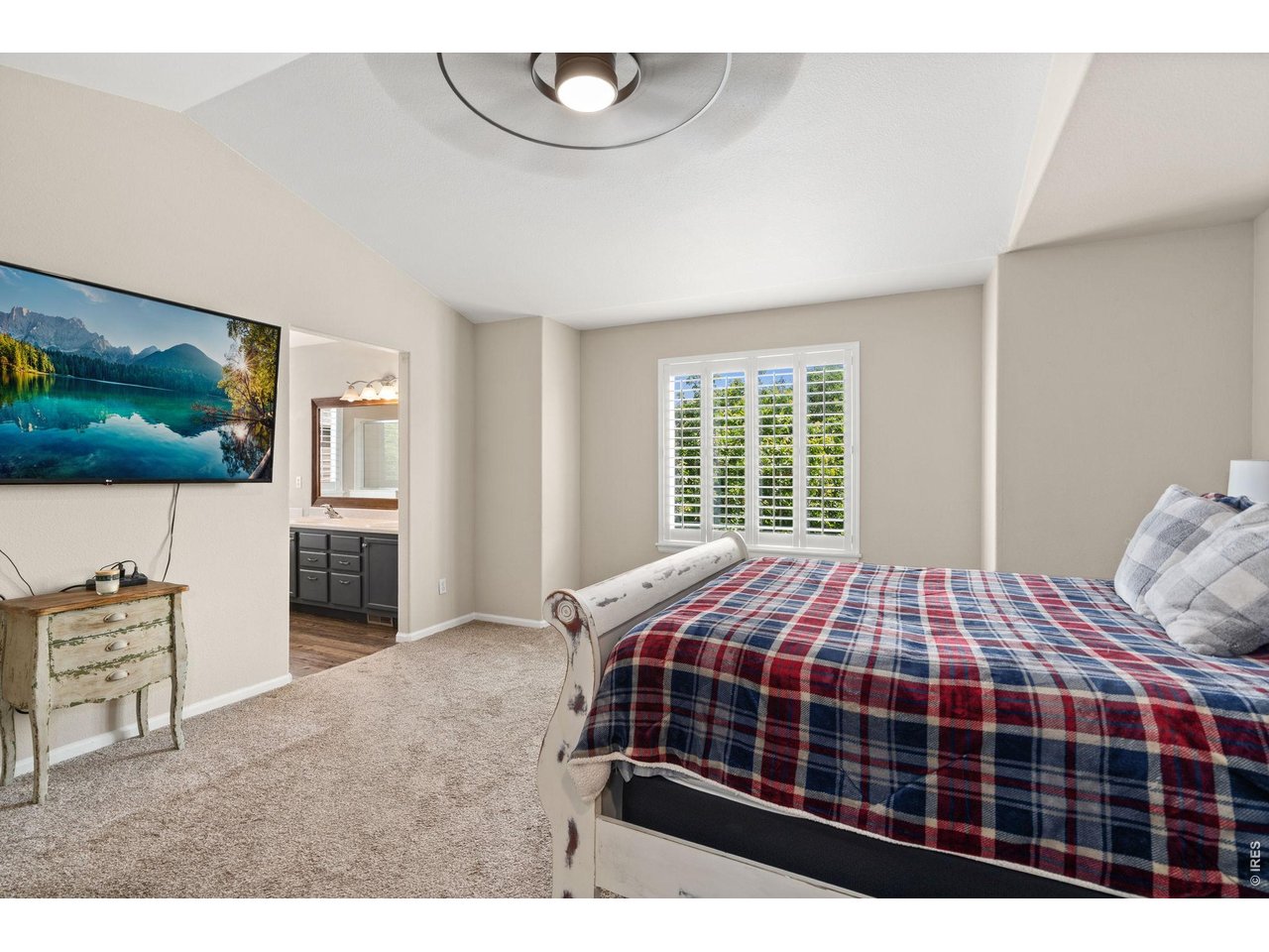 114 Whitney Ct