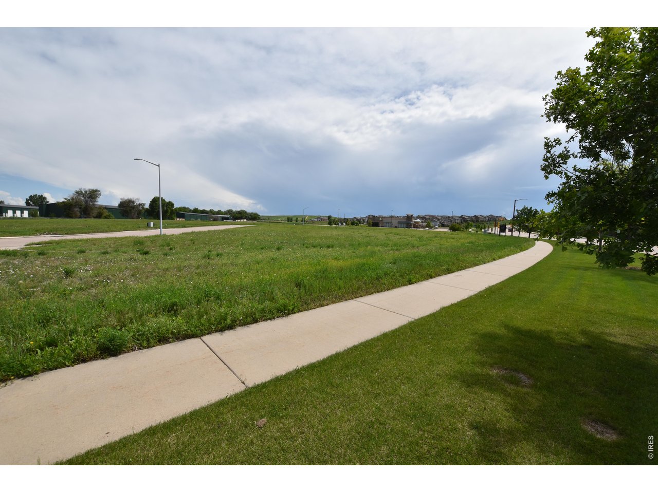 320 Crossroads Blvd