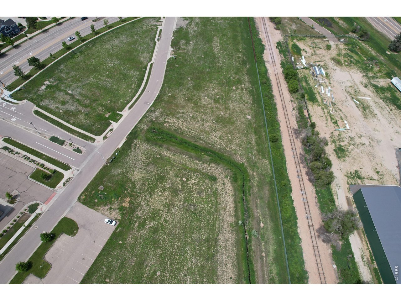320 Crossroads Blvd