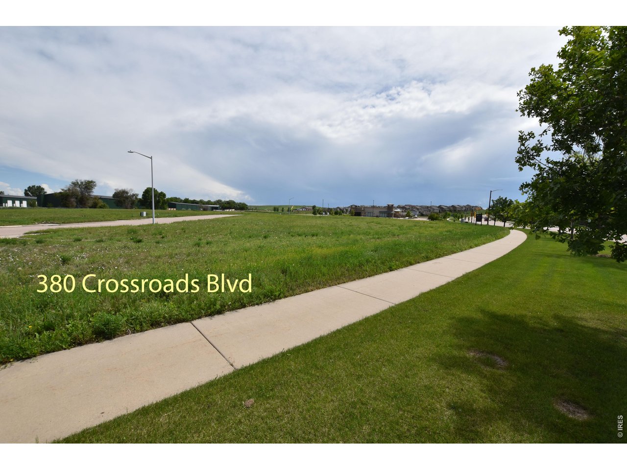 320 Crossroads Blvd