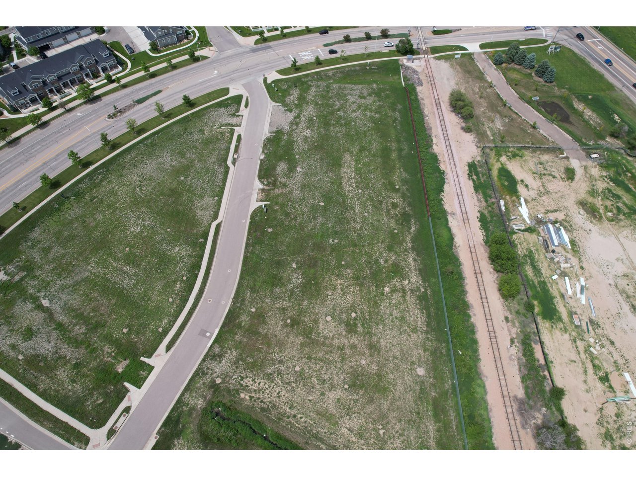 320 Crossroads Blvd