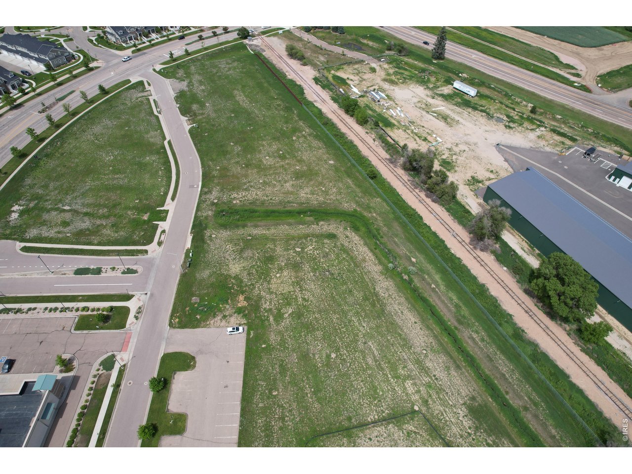 320 Crossroads Blvd