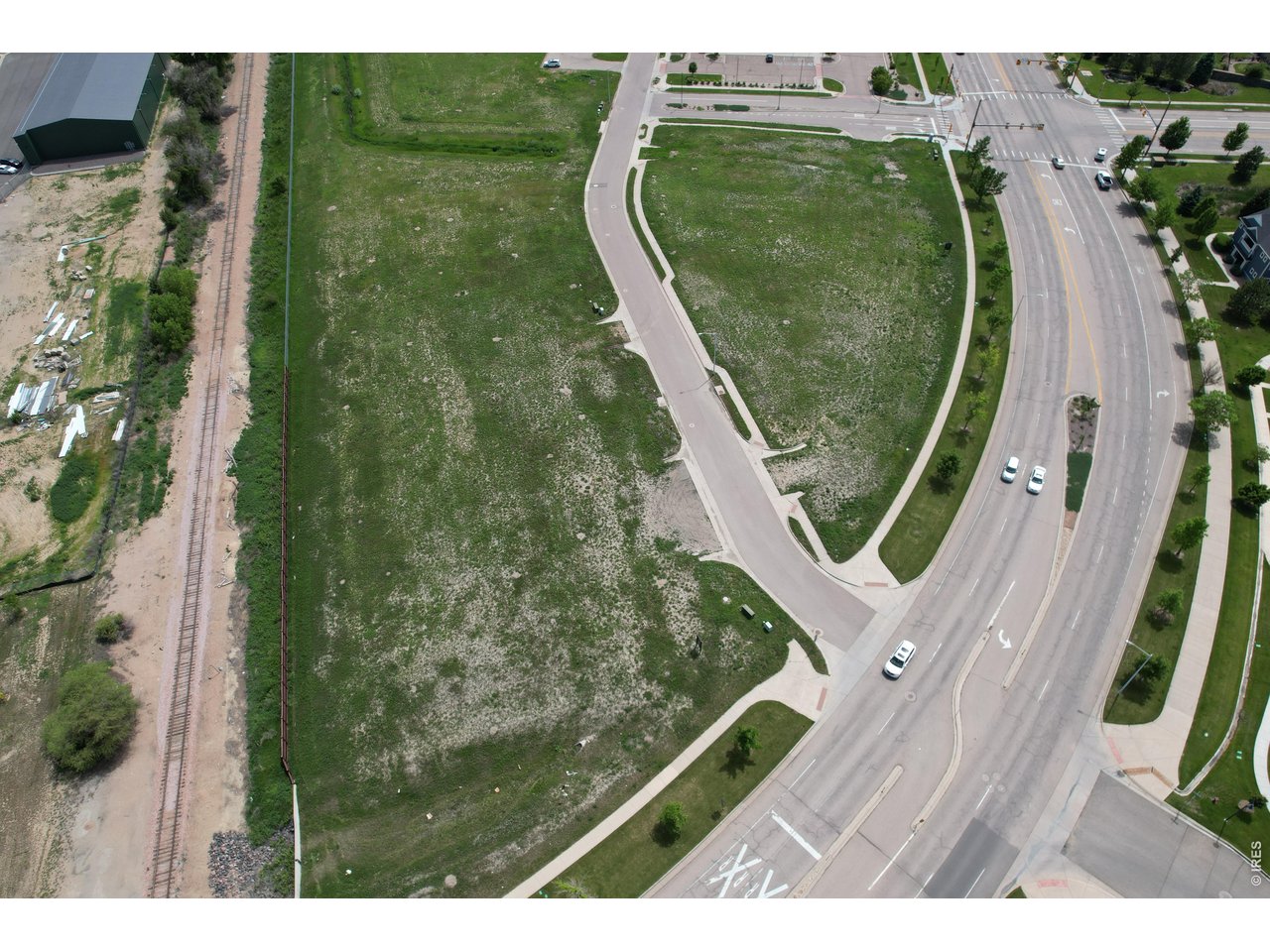 320 Crossroads Blvd