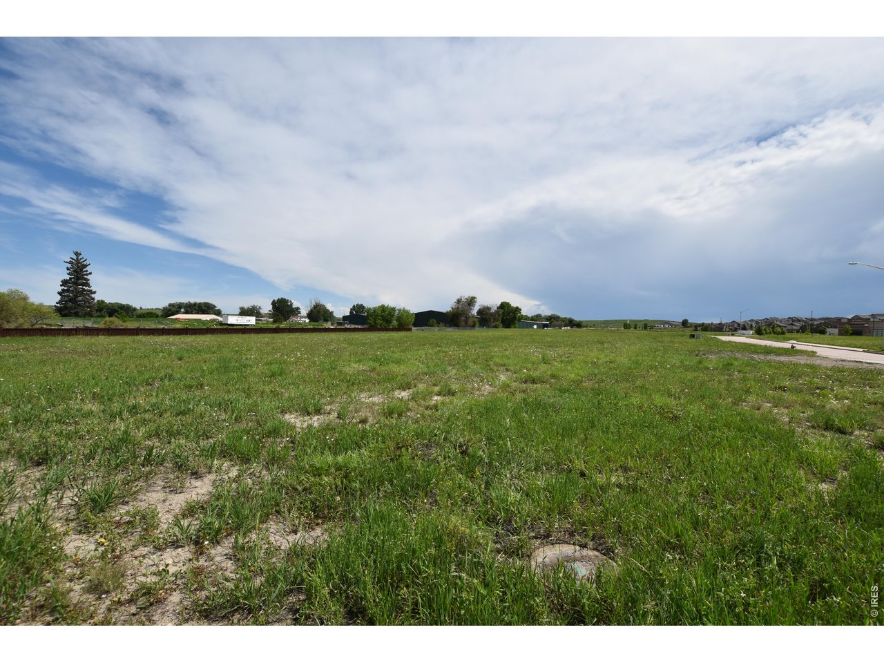 320 Crossroads Blvd