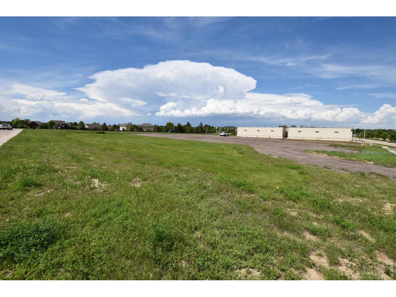 320 Crossroads Blvd