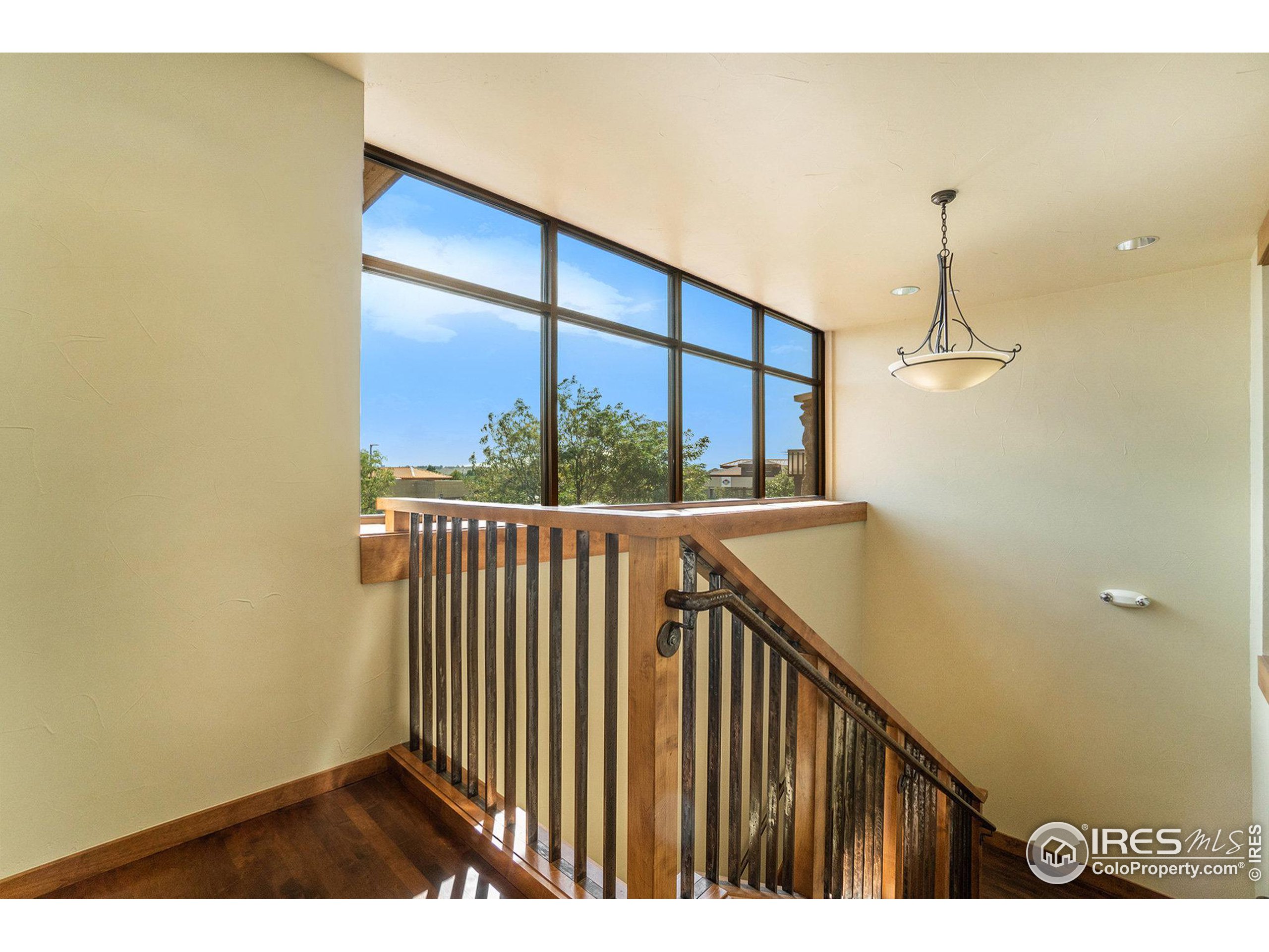 355 Eastman Park Dr Unit: #200