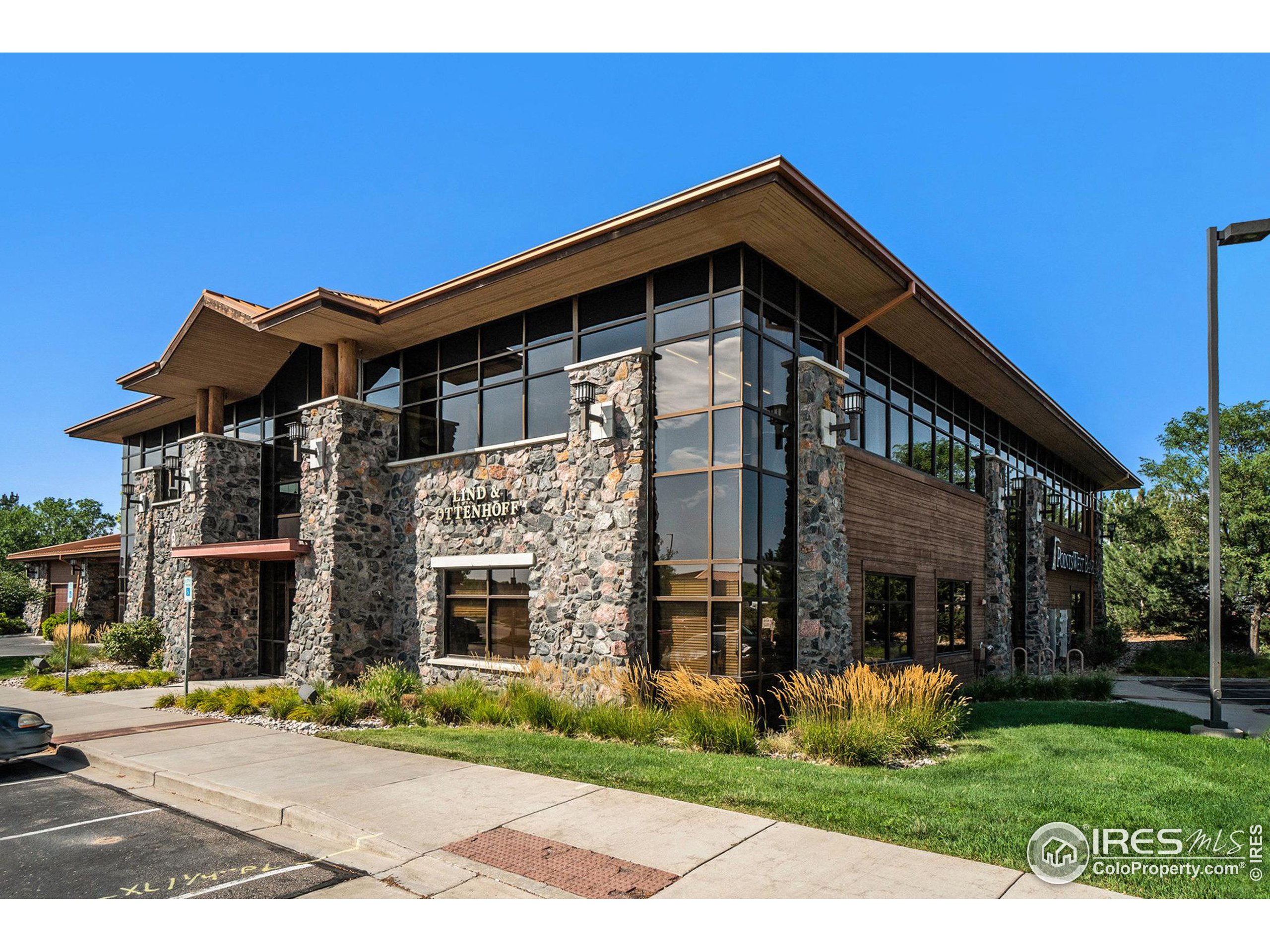 355 Eastman Park Dr Unit: #200
