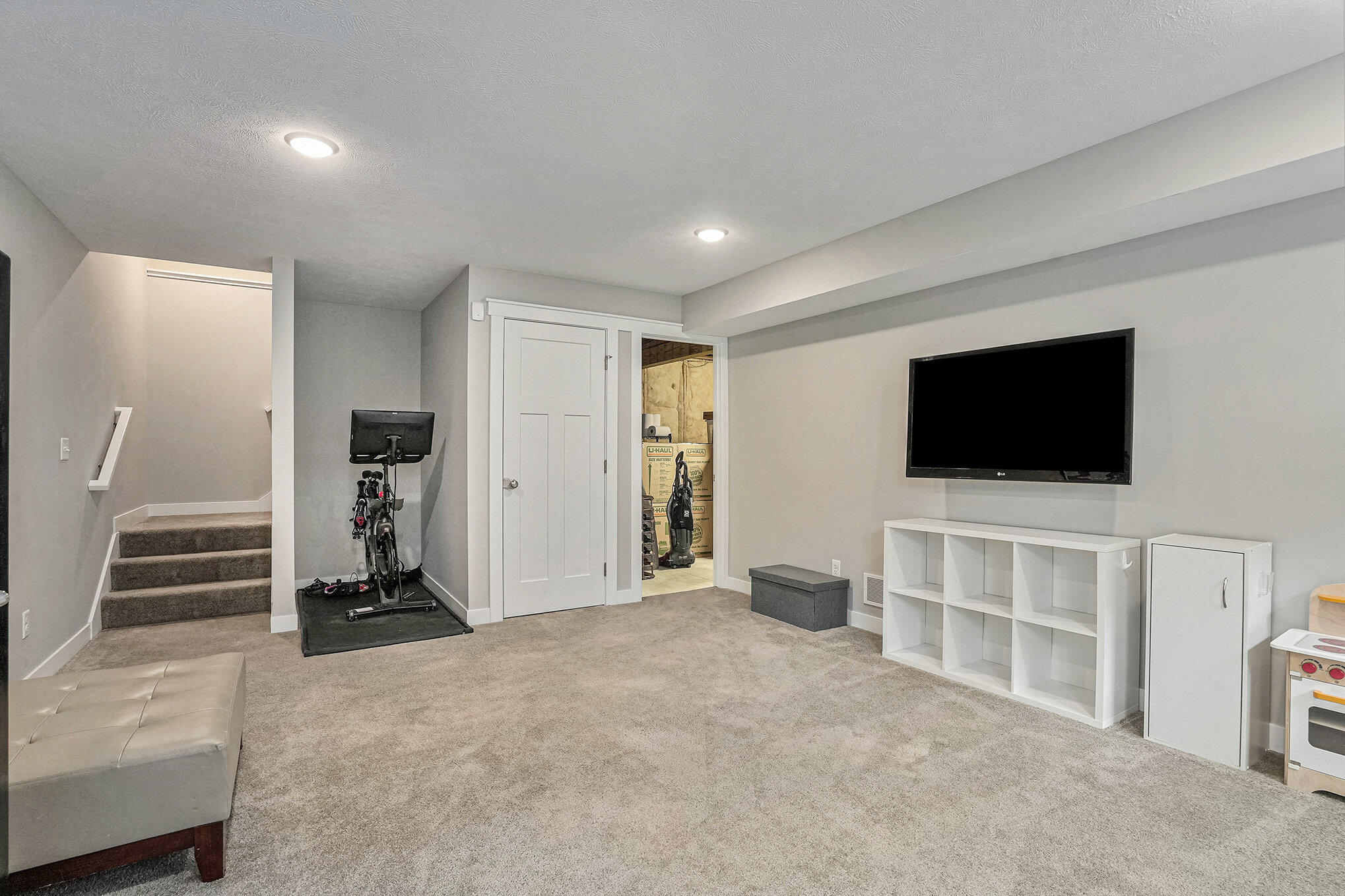 4335 Augusta Hills Avenue SE