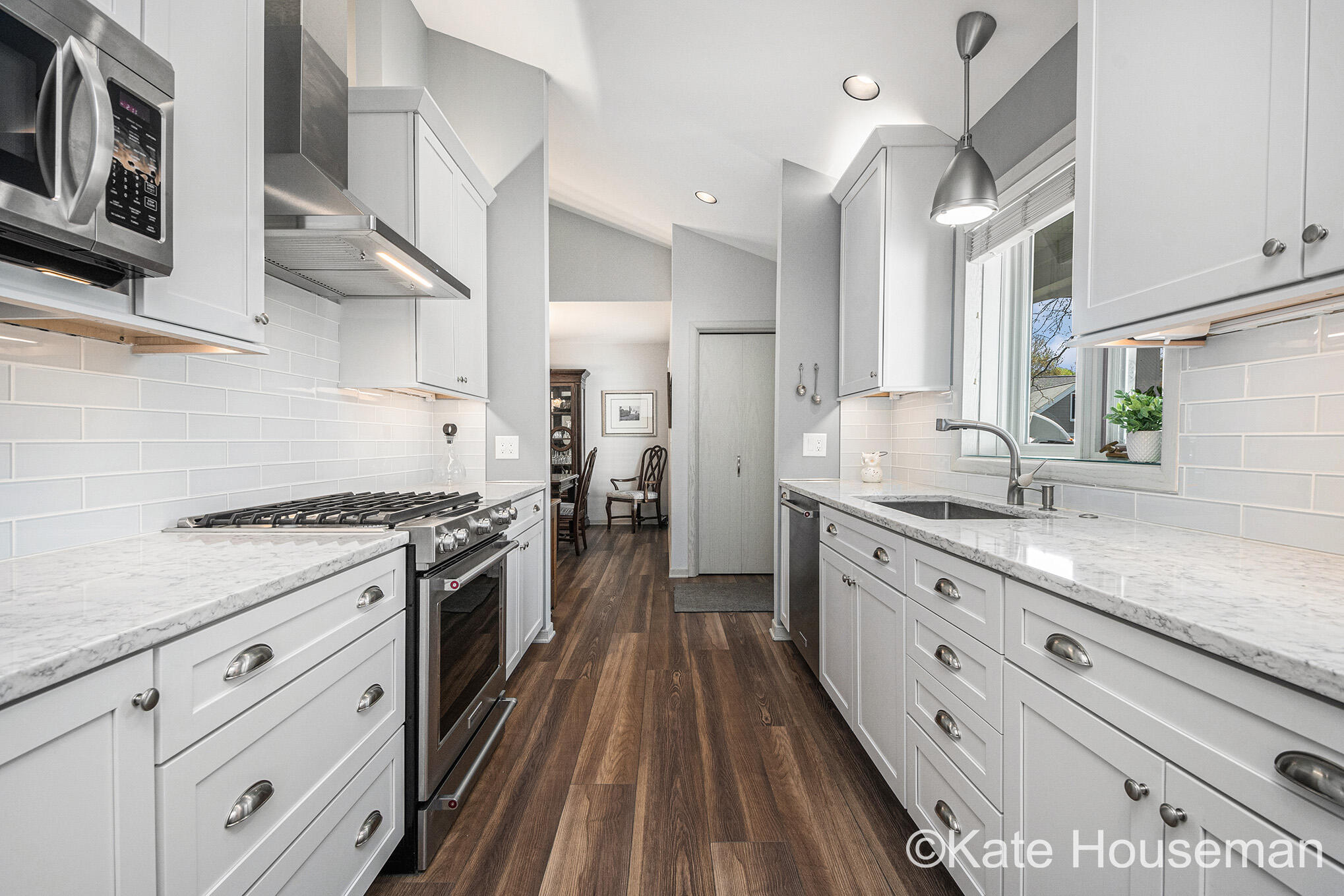 1334 Thornberry Court W