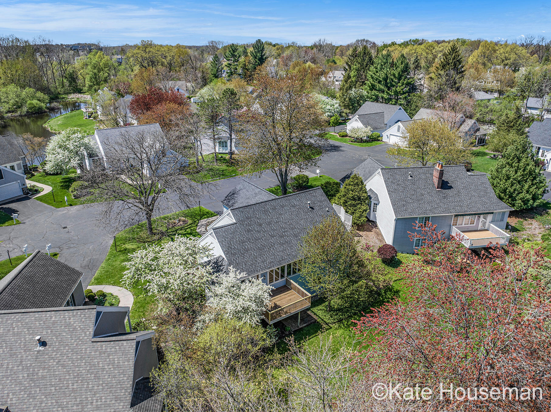 1334 Thornberry Court W