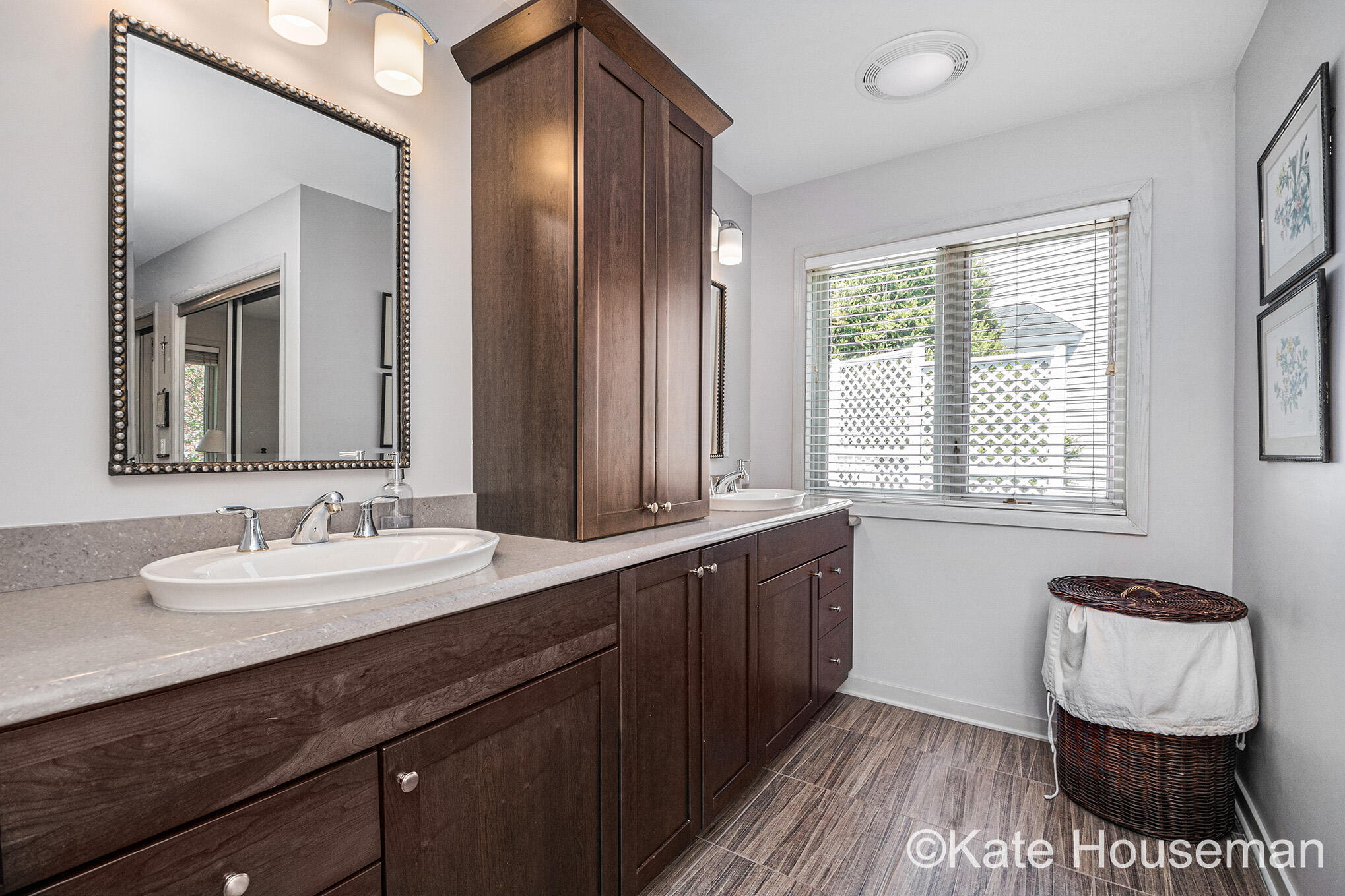 1334 Thornberry Court W