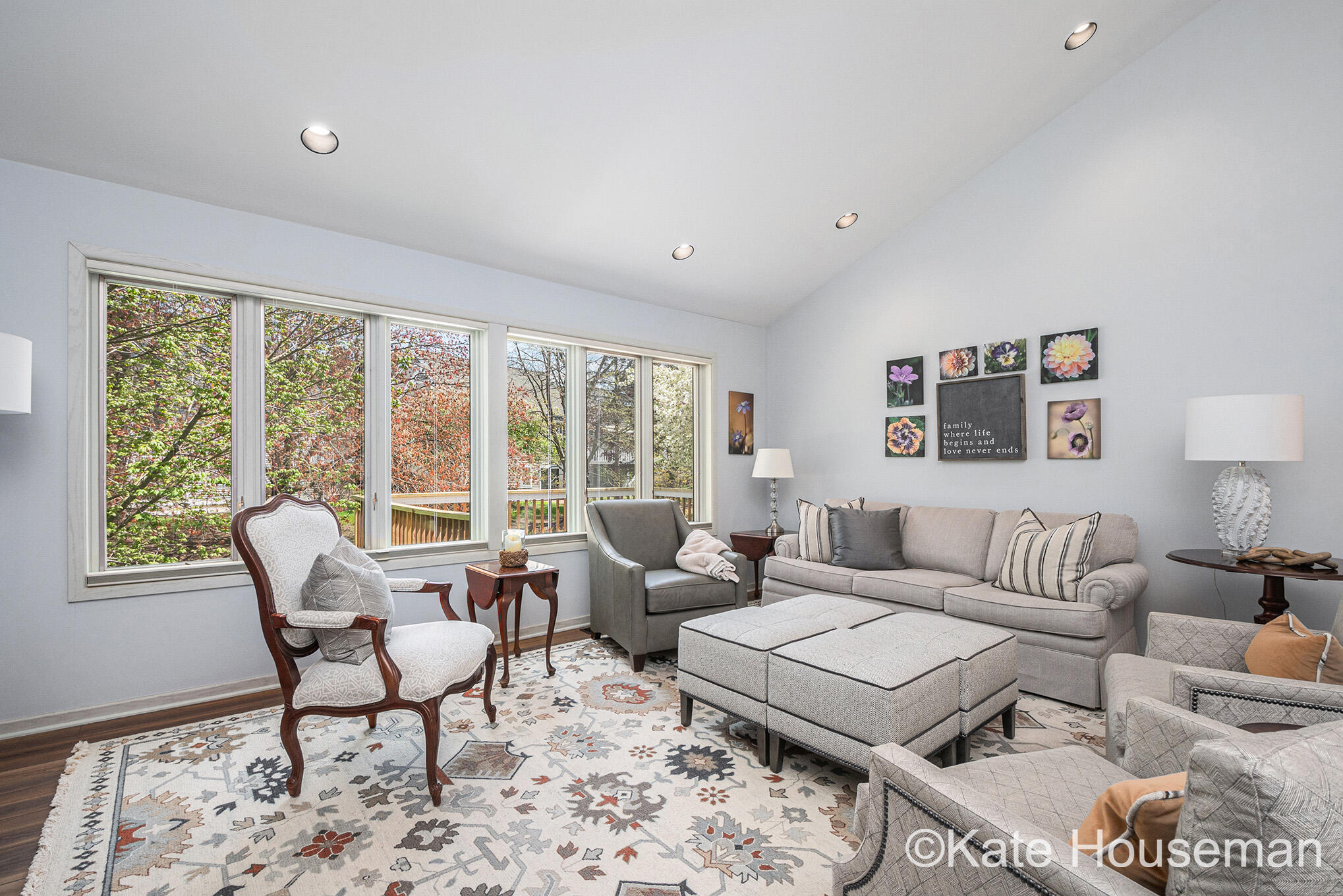 1334 Thornberry Court W