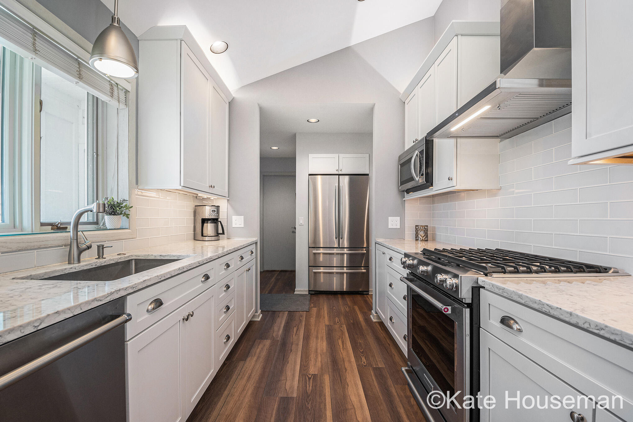 1334 Thornberry Court W