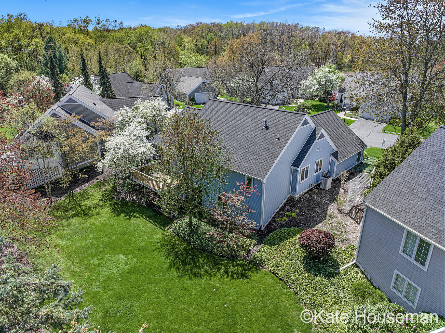 1334 Thornberry Court W