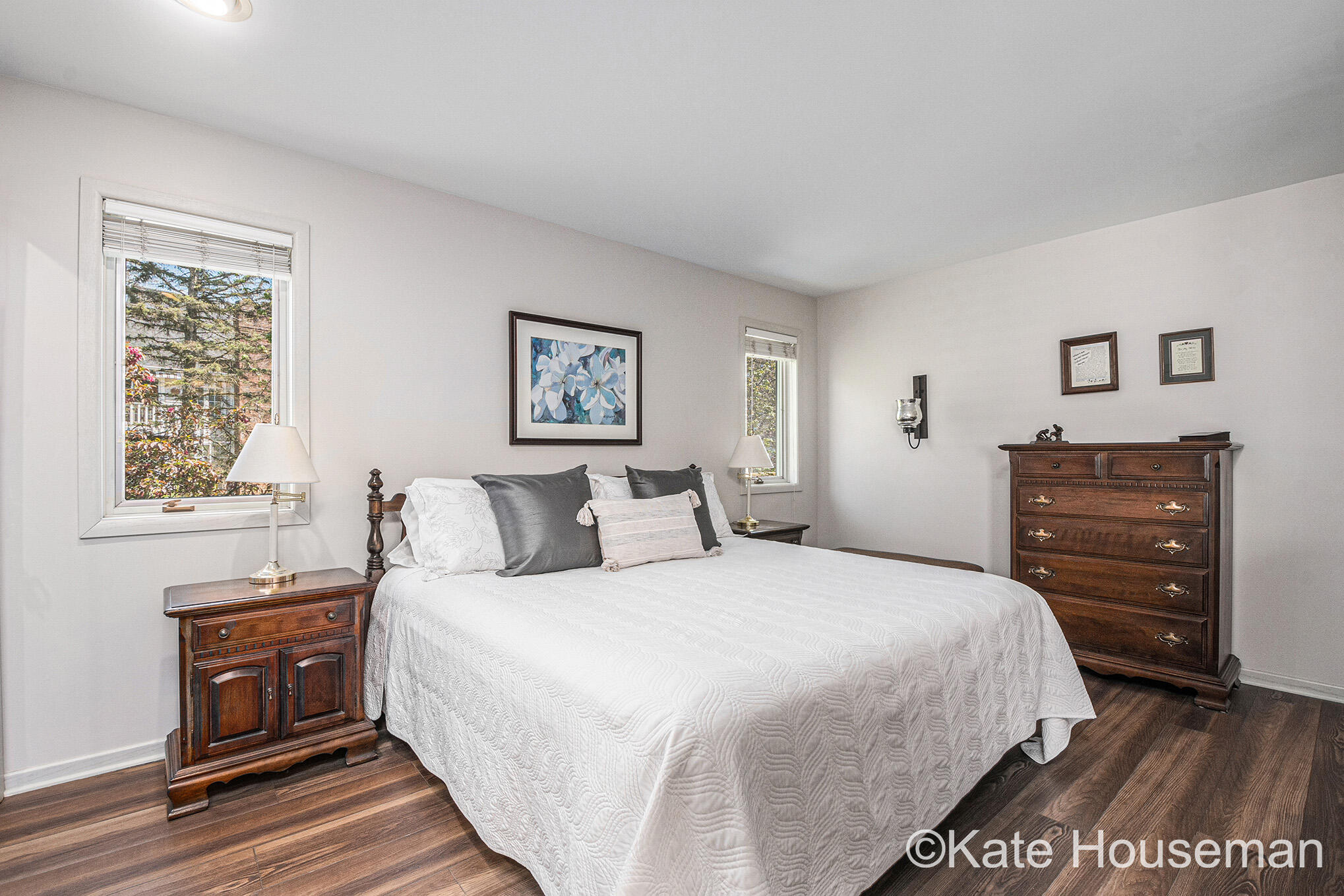 1334 Thornberry Court W