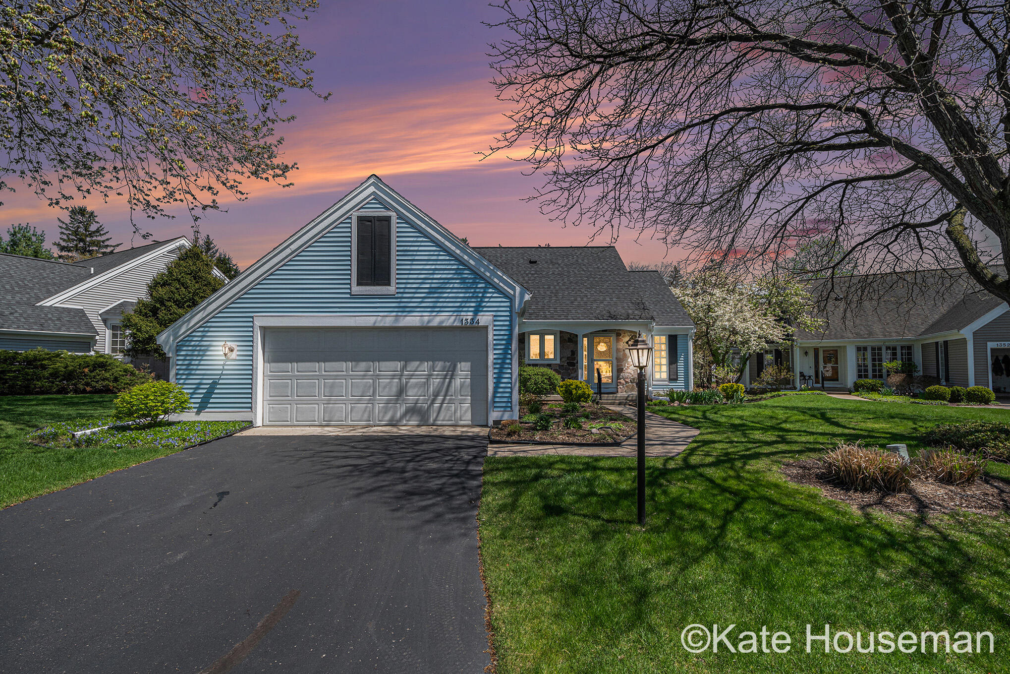 1334 Thornberry Court W