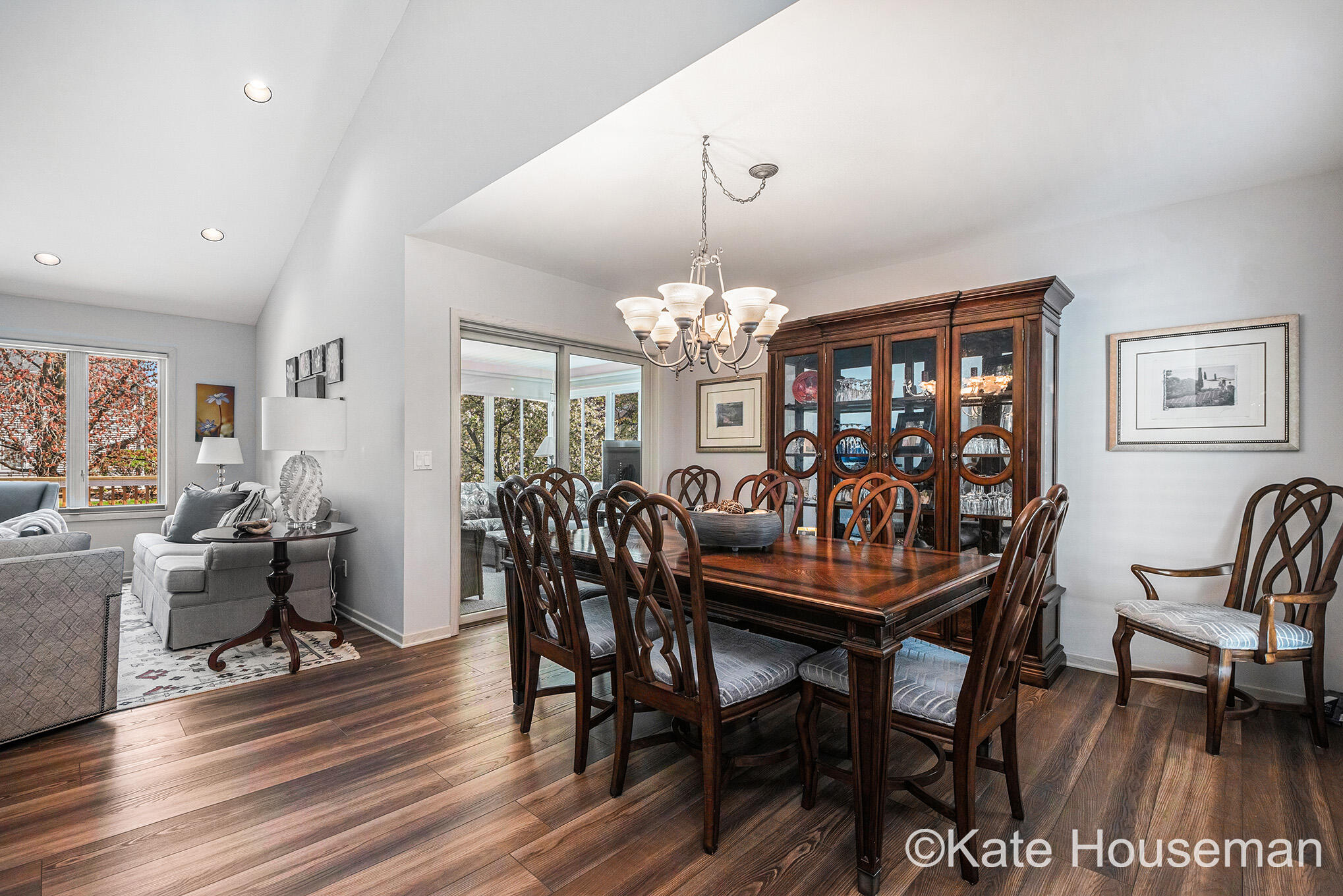 1334 Thornberry Court W