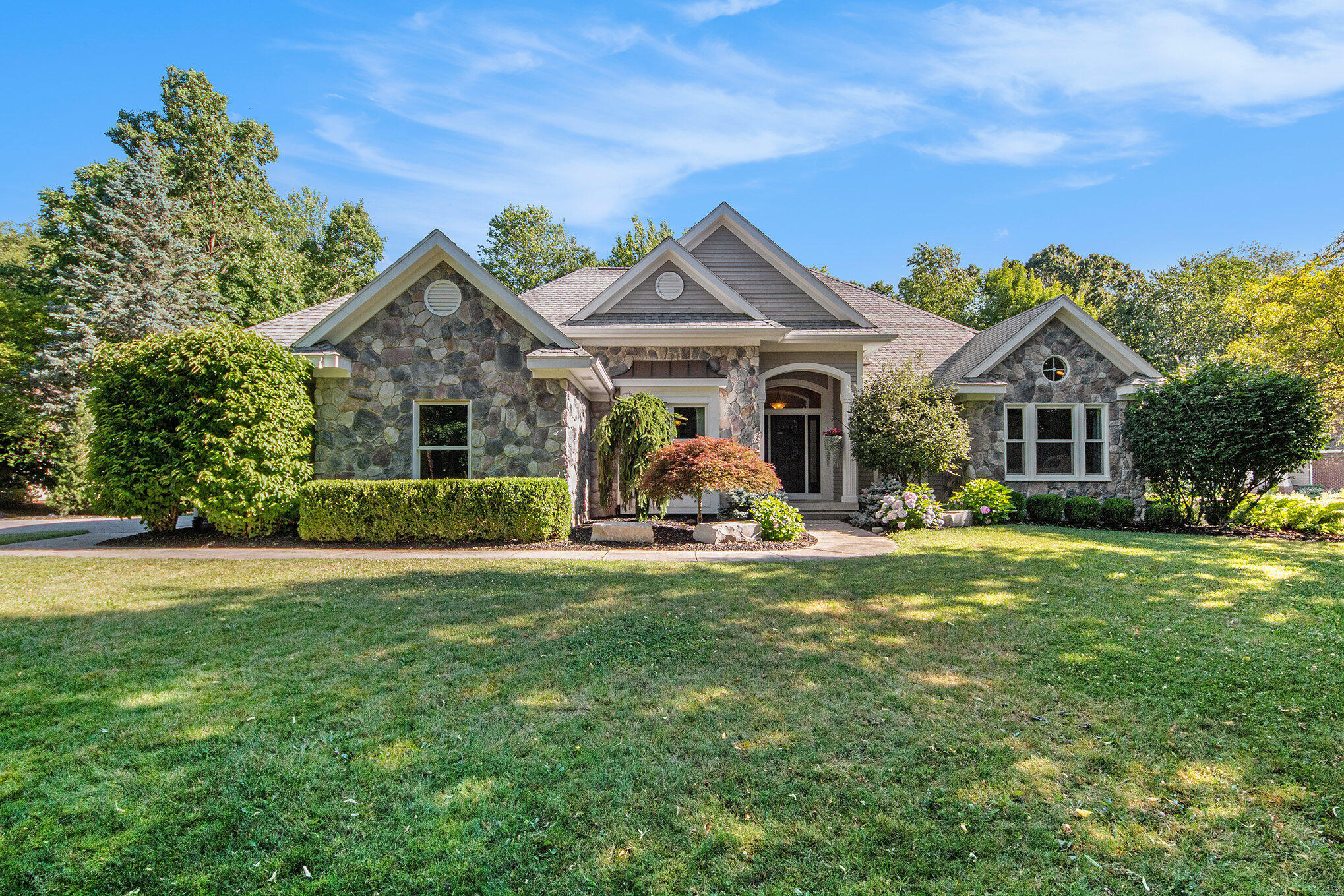 2561 Hunter Green Court SE