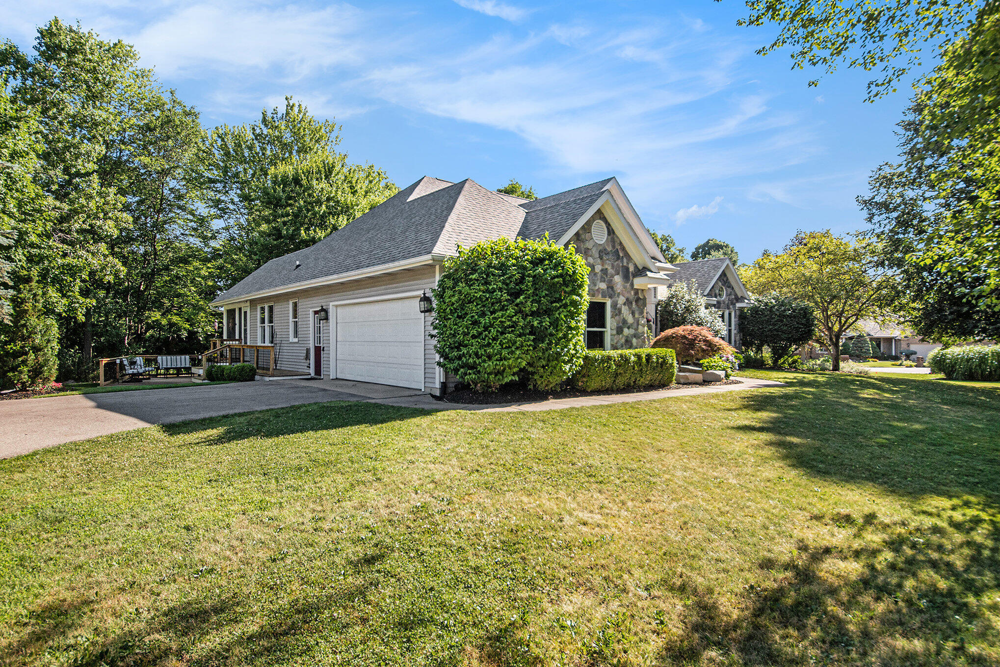 2561 Hunter Green Court SE