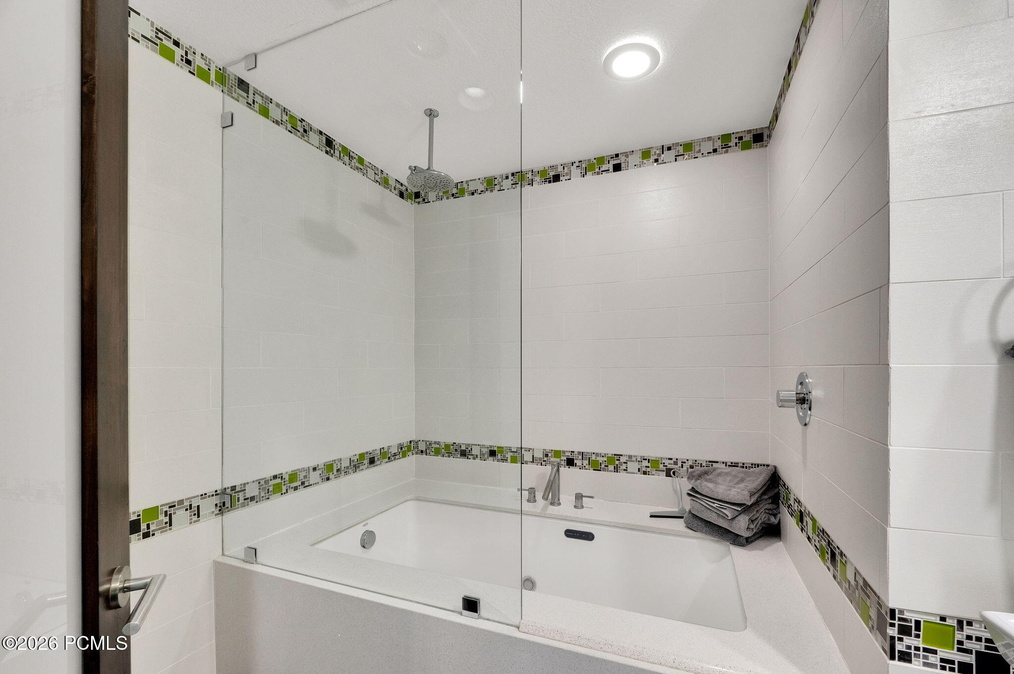 405 Silver King Drive 121