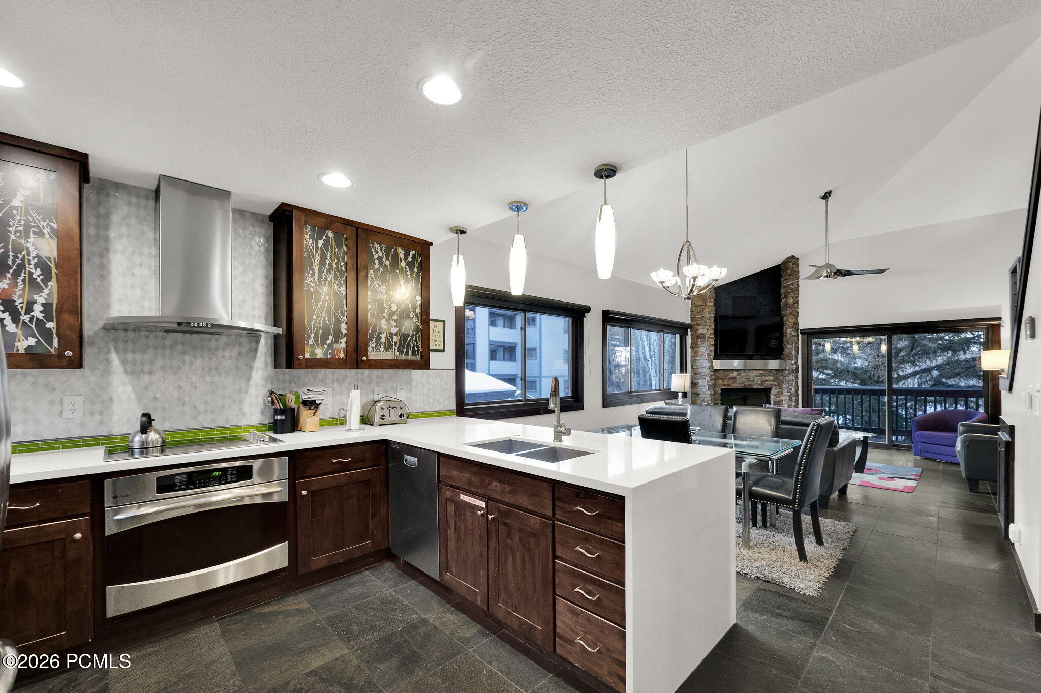 405 Silver King Drive 121