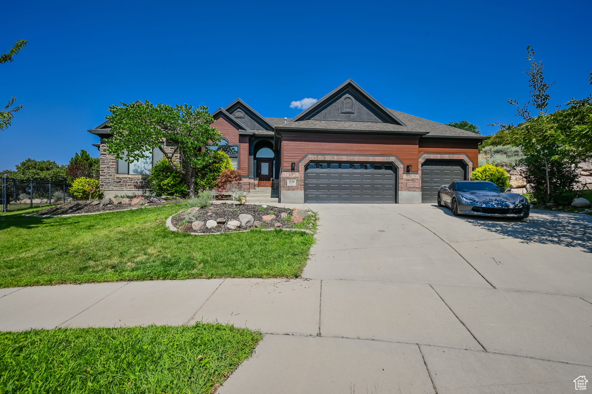 1539 E TUMBLEWEED WAY