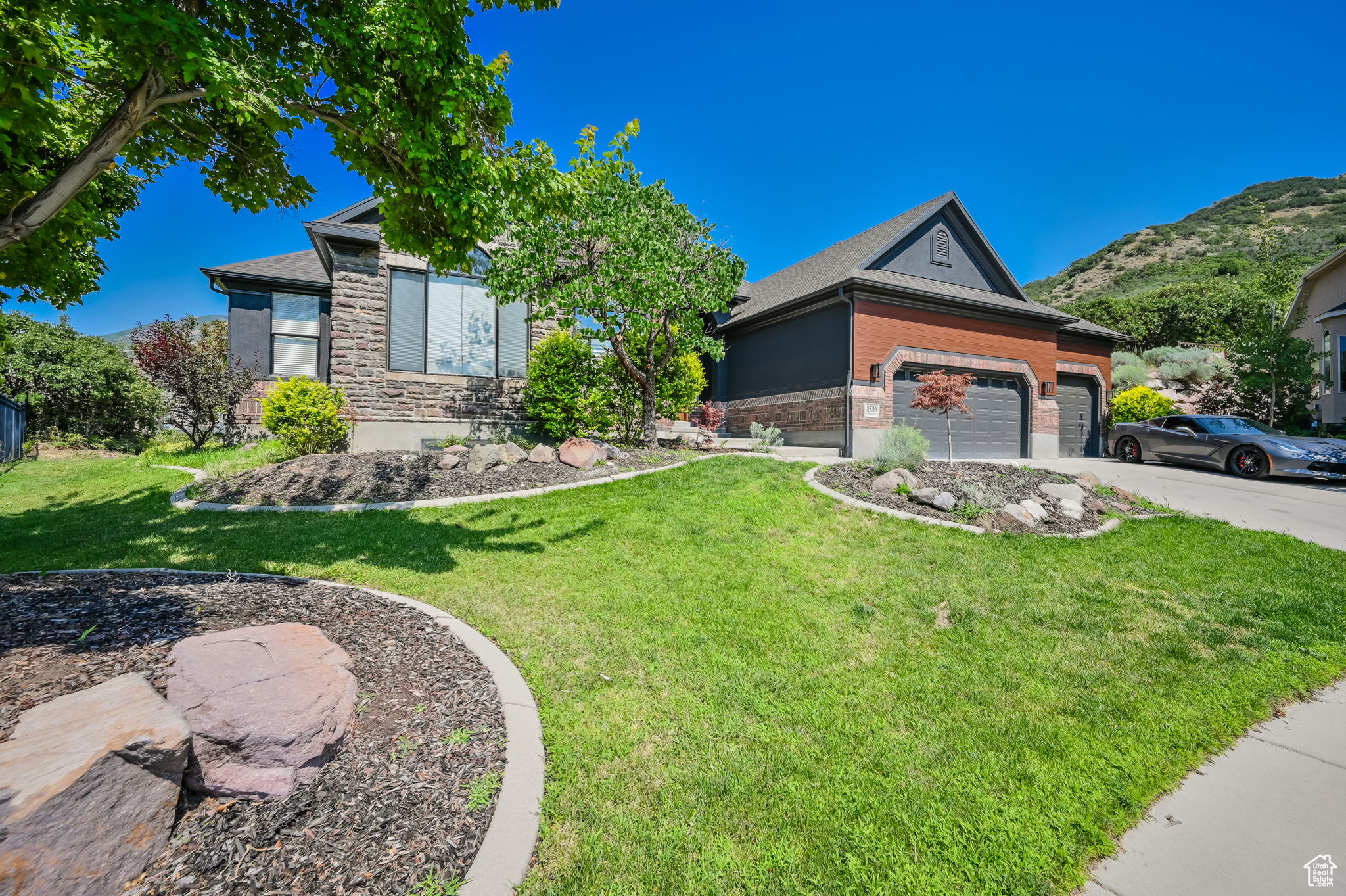 1539 E TUMBLEWEED WAY