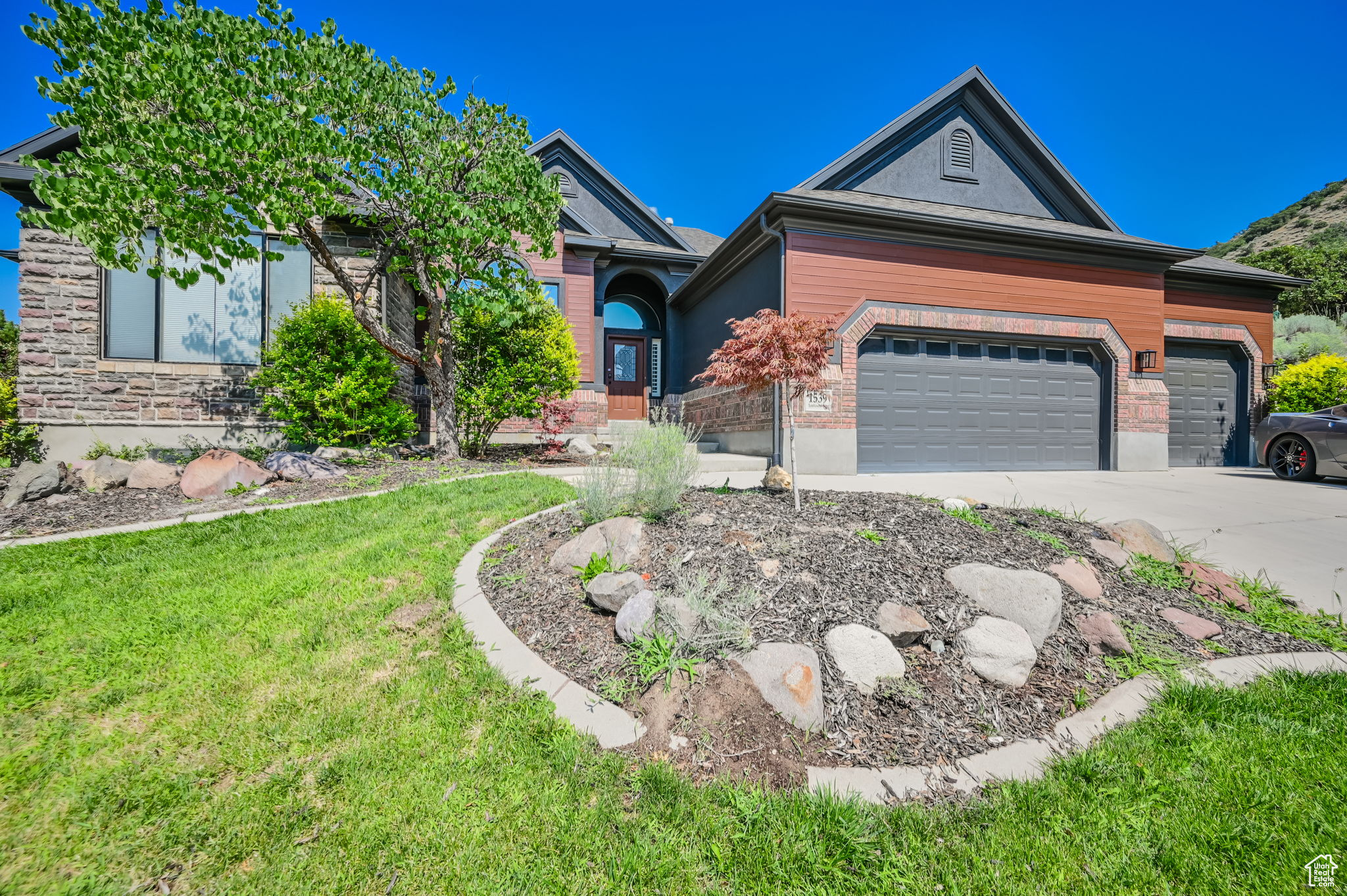 1539 E TUMBLEWEED WAY