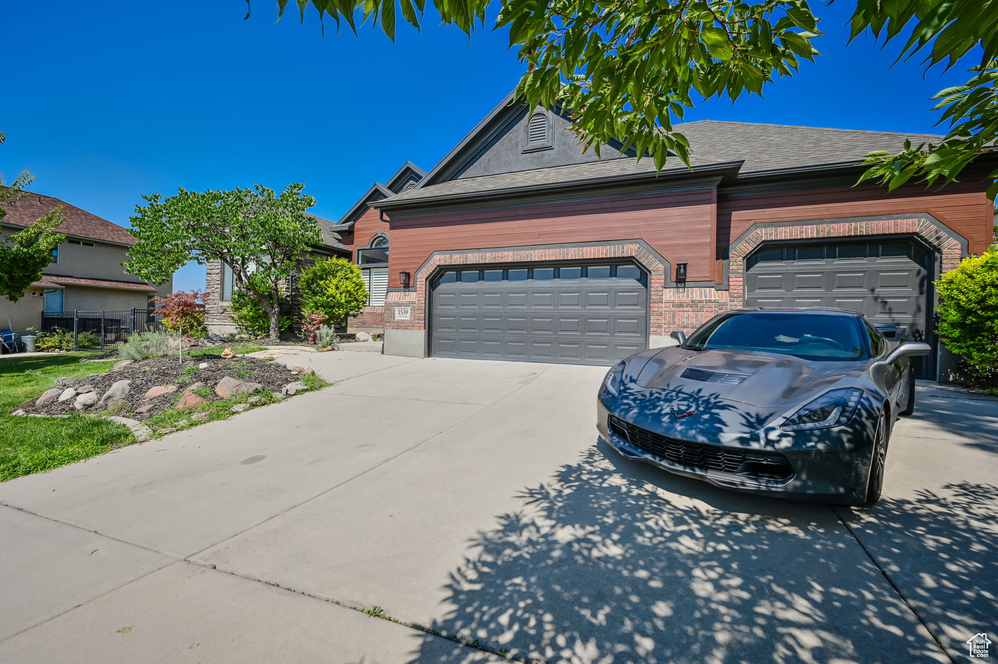 1539 E TUMBLEWEED WAY